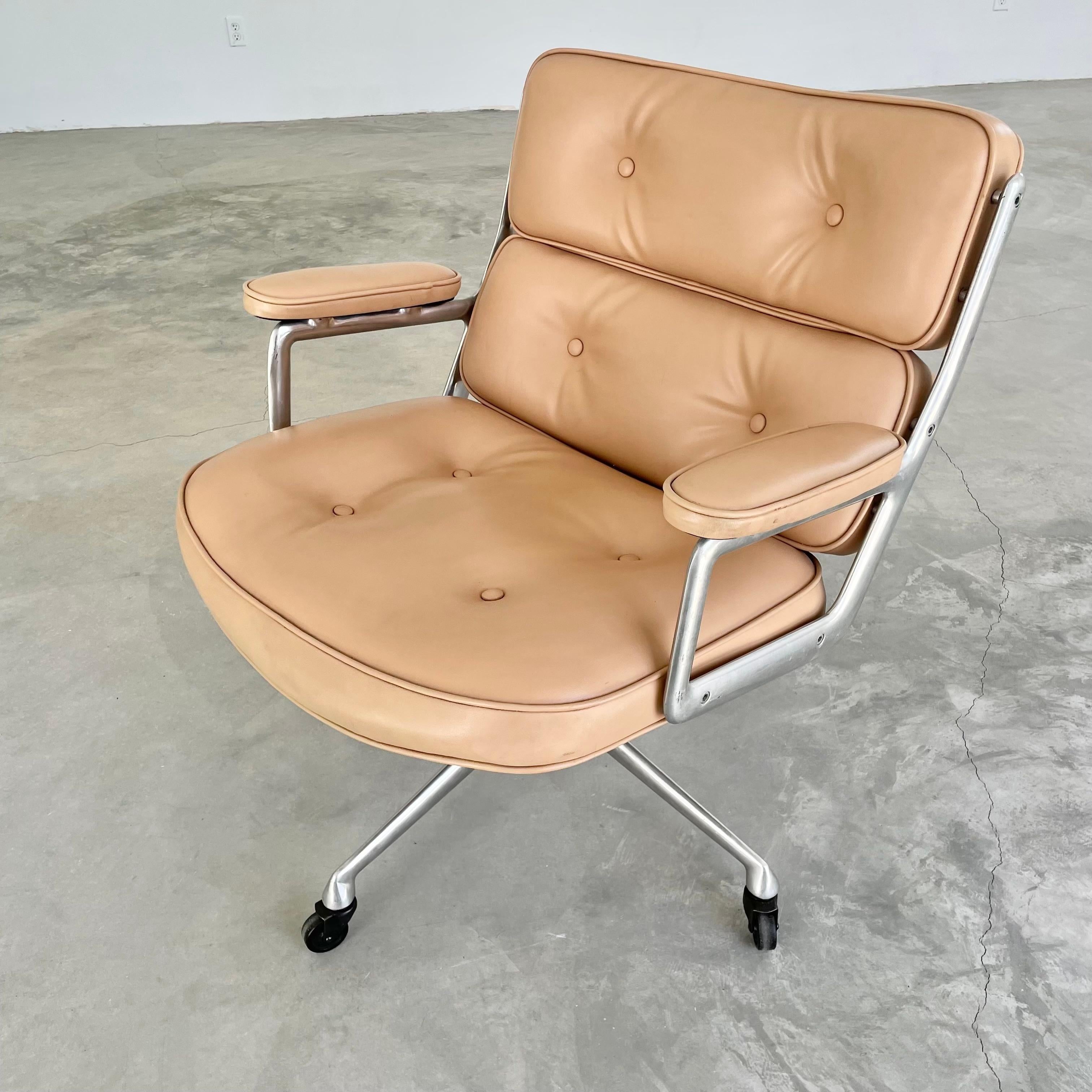 Vintage Eames Time Life Lobby Chair in Camel 4