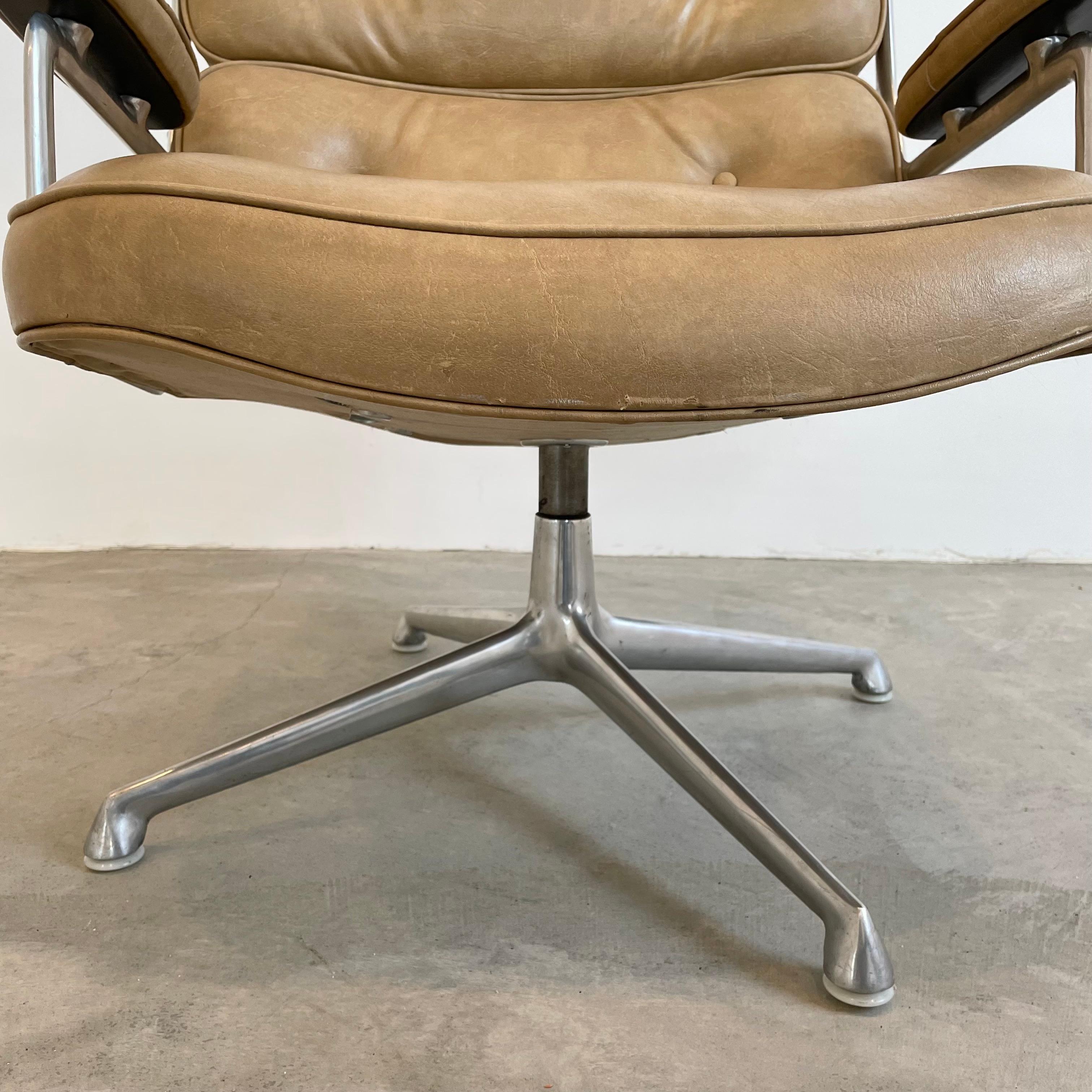 Vintage Eames Time Life Lobby Chair in Camel 5