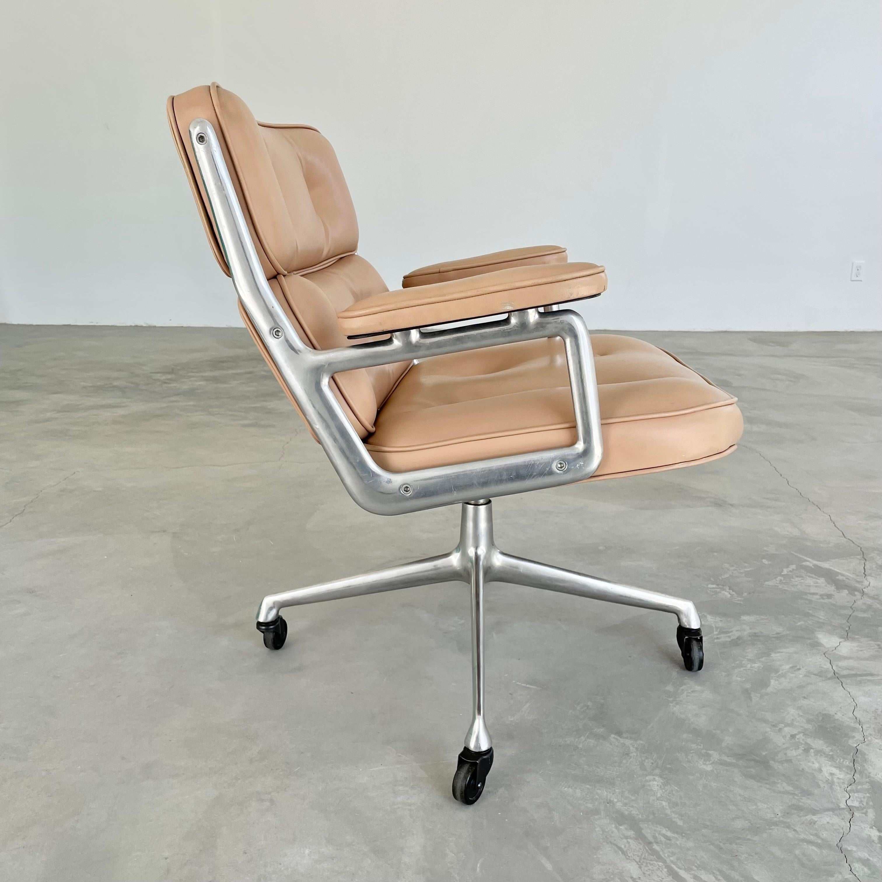 Late 20th Century Vintage Eames Time Life Lobby Chair in Camel