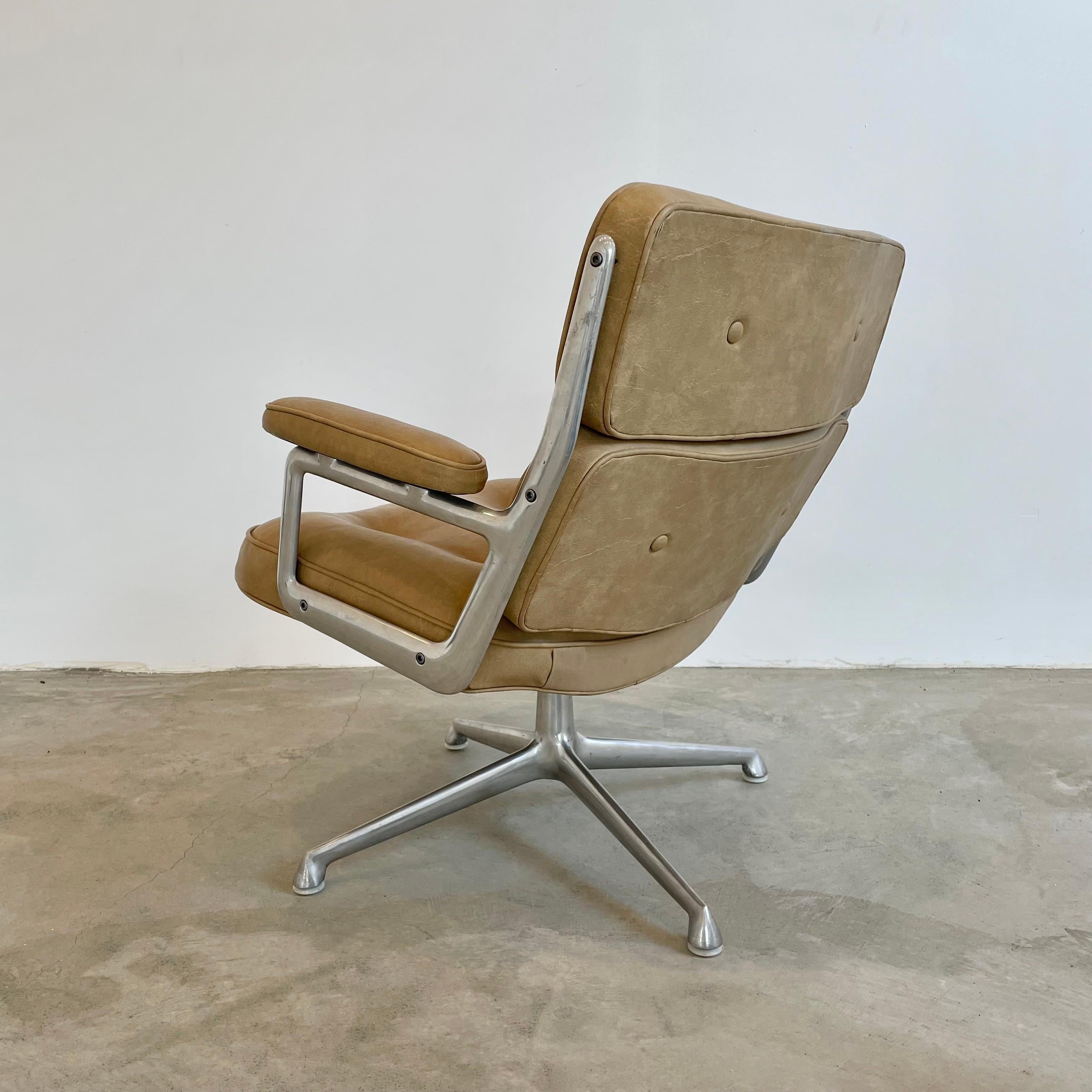 Vintage Eames Time Life Lobby Chair in Camel 2