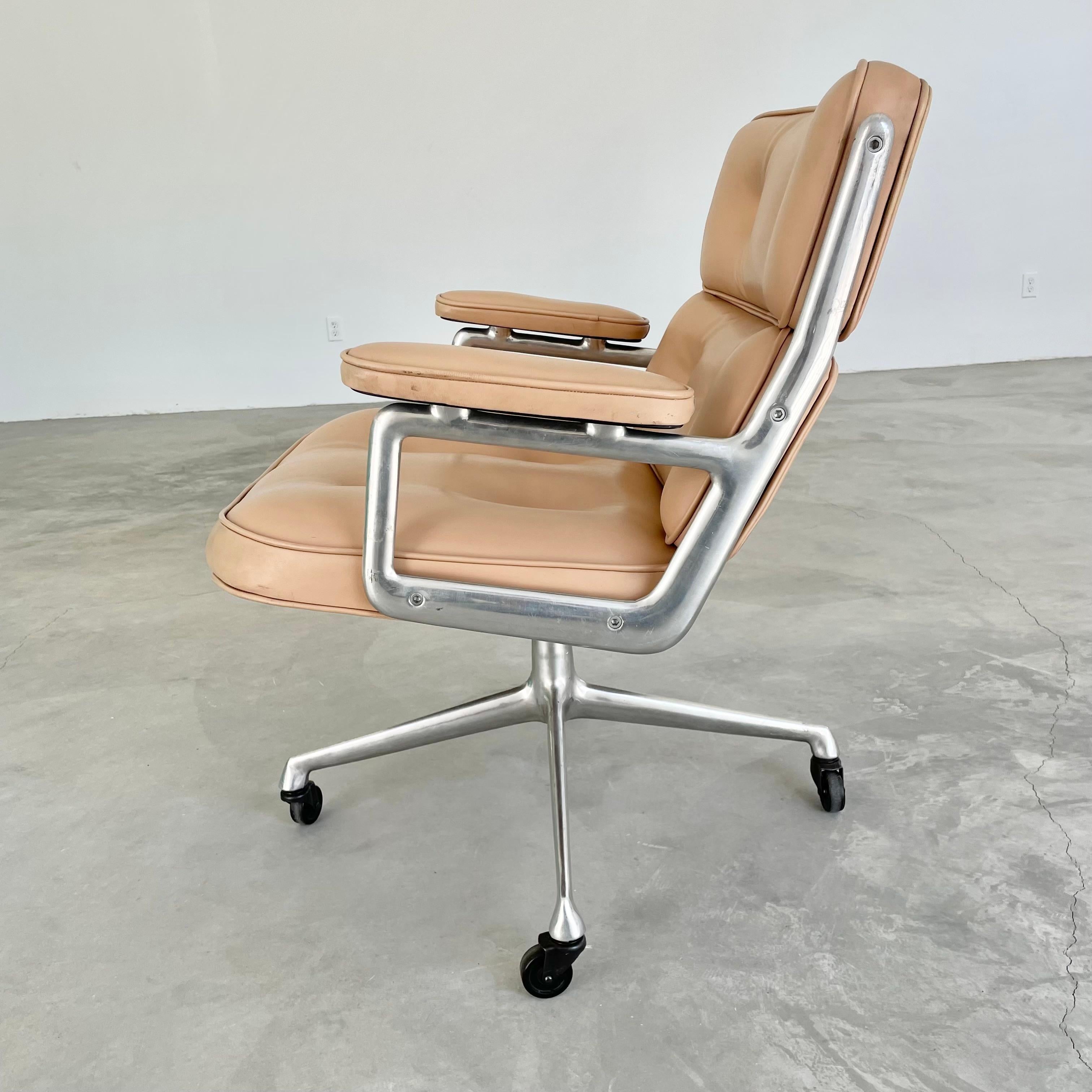 Vintage Eames Time Life Lobby Chair in Camel 3