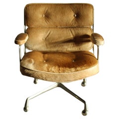 Vintage Eames Time Life Lobby Desk Chair in Cowhide, 1980s