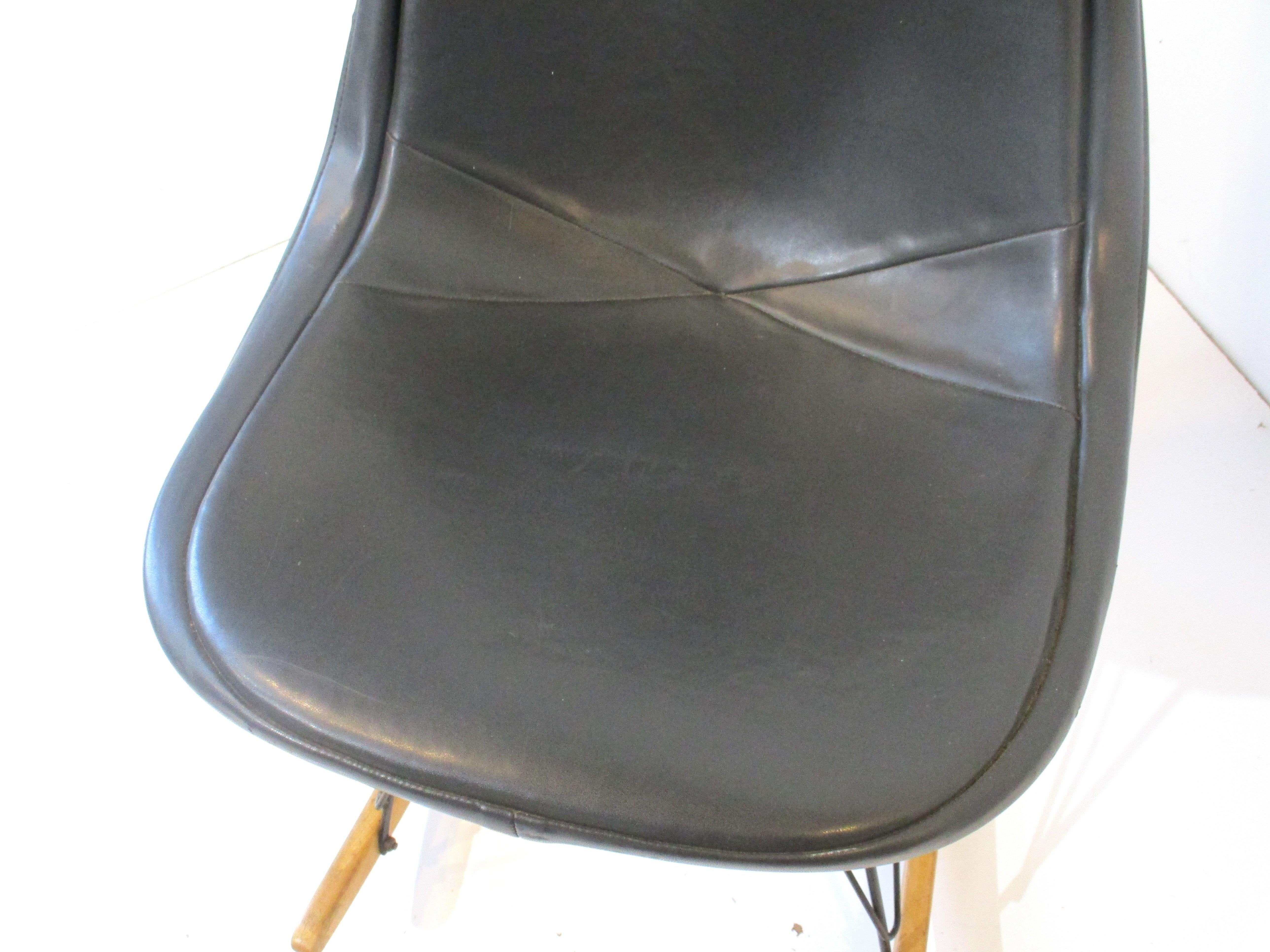 Chaise à bascule Eames pour Herman Miller Bon état - En vente à Cincinnati, OH