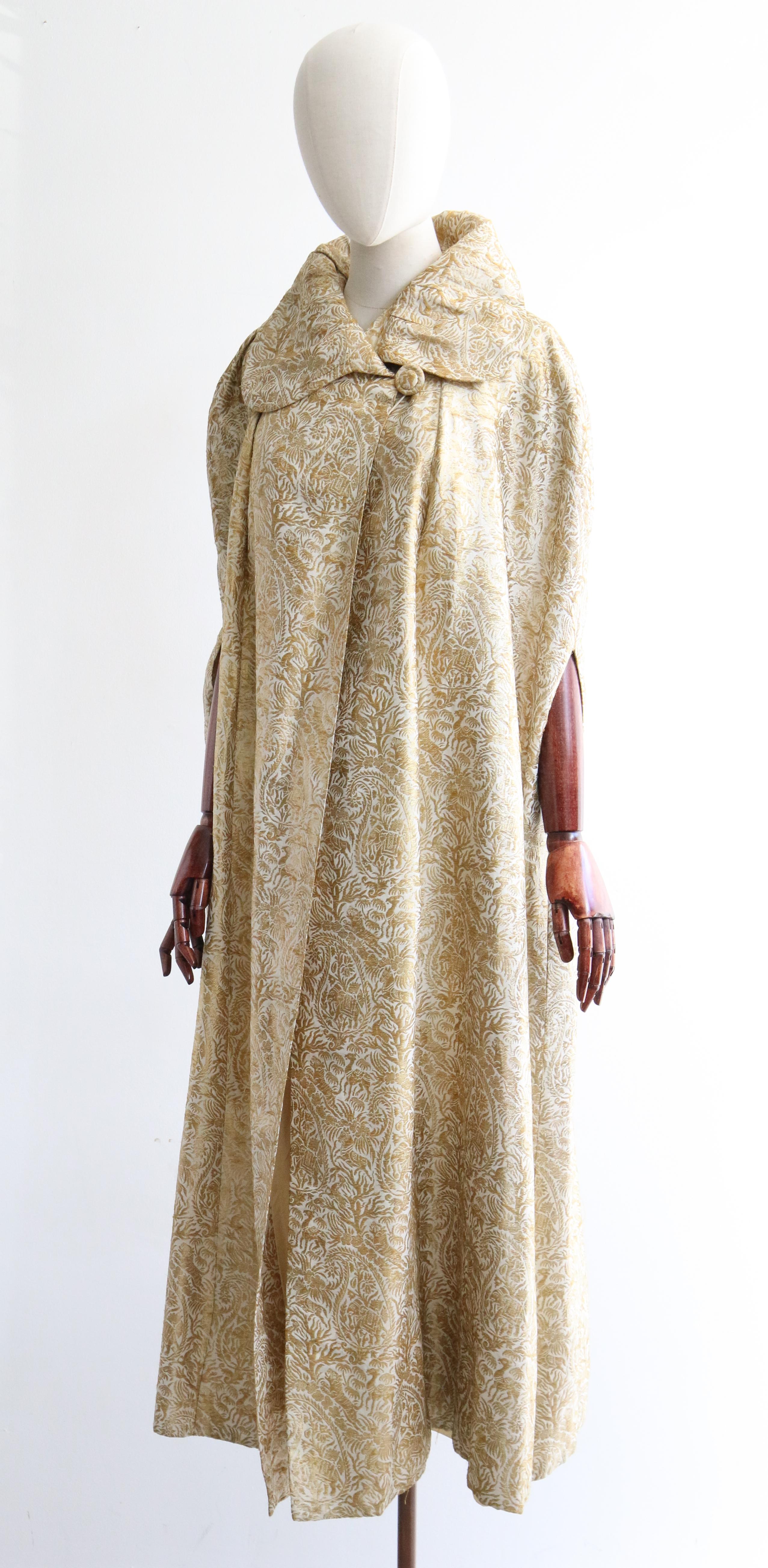 Vintage Early 1930's Silk Gold Lamé Cape 3