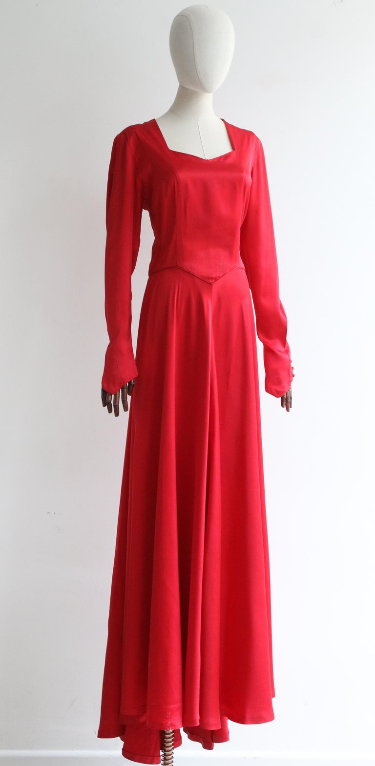Vintage Early 1940's Crimson Red Satin Evening Dress Uk 10-12 Us 6-8 Vintage Early 1940's Crimson Red Satin Evening Dress Uk 10-12 Us 6-8