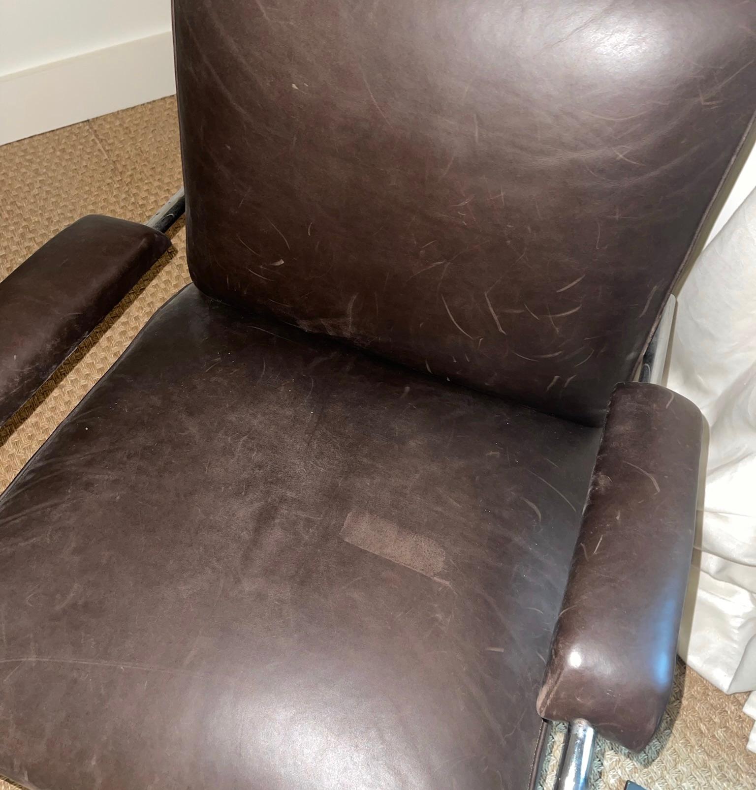 20ième siècle Vieille chaise tubulaire anglaise en cuir marron du début du 20ème siècle en vente