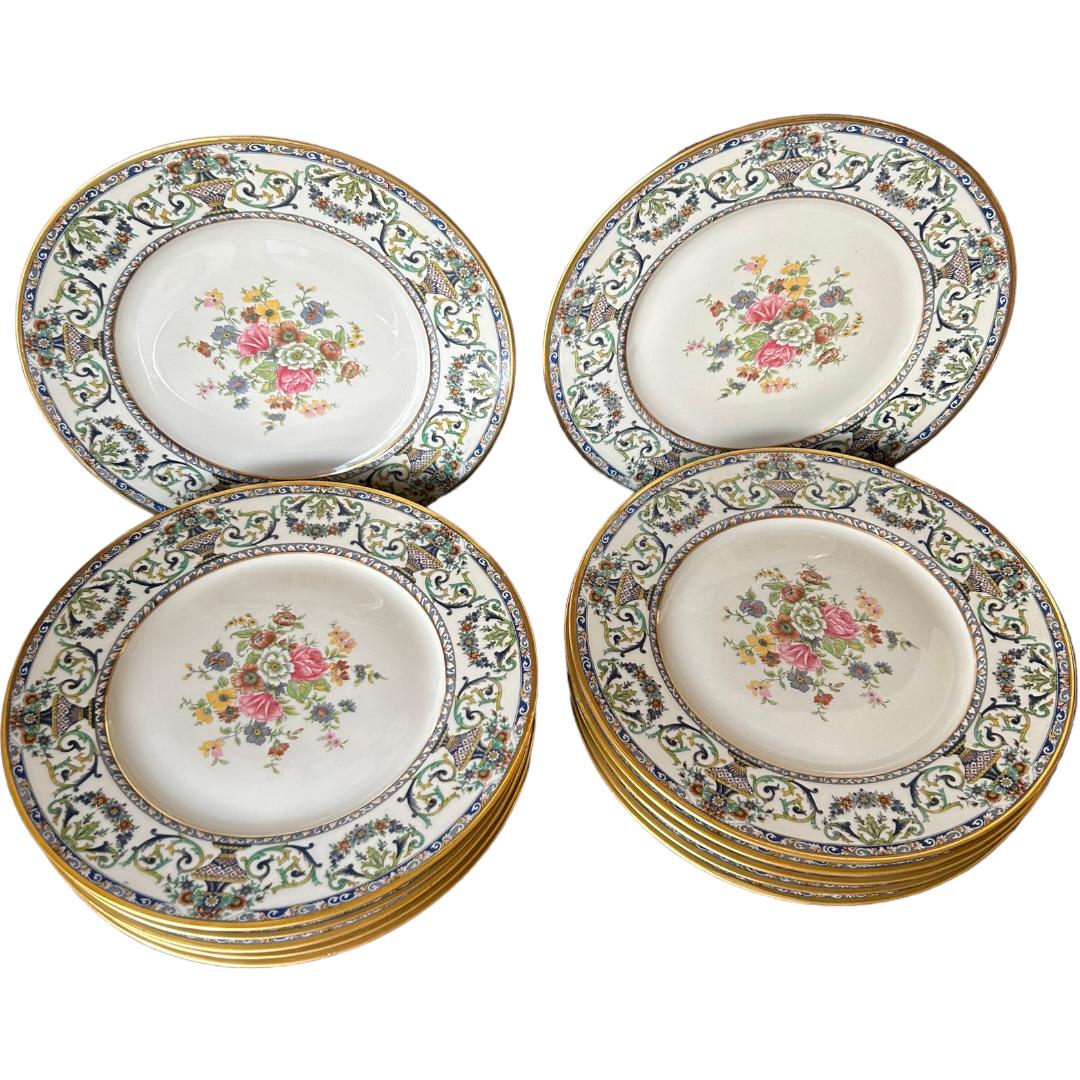 Excellent condition ~ no chips or cracks!
Elevate your dining experience with these beautiful vintage Haviland Limoges floral dinner plates.  Made with exquisite craftsmanship, these plates are perfect for any occasion.  The floral bouquet center