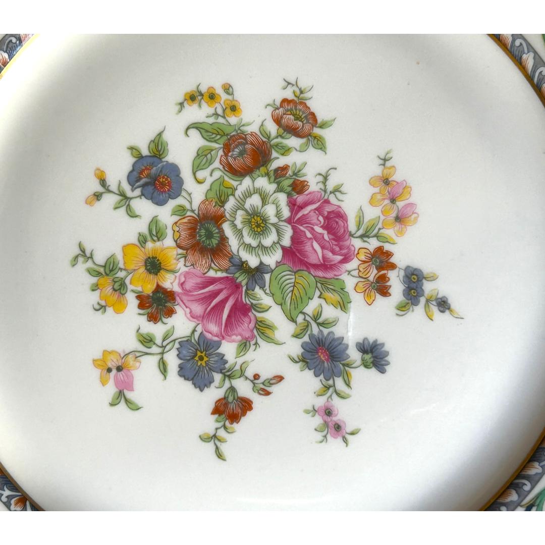 French Vintage Early 20th C. Haviland Limoges Floral Dinner Plates (Set of 12) For Sale
