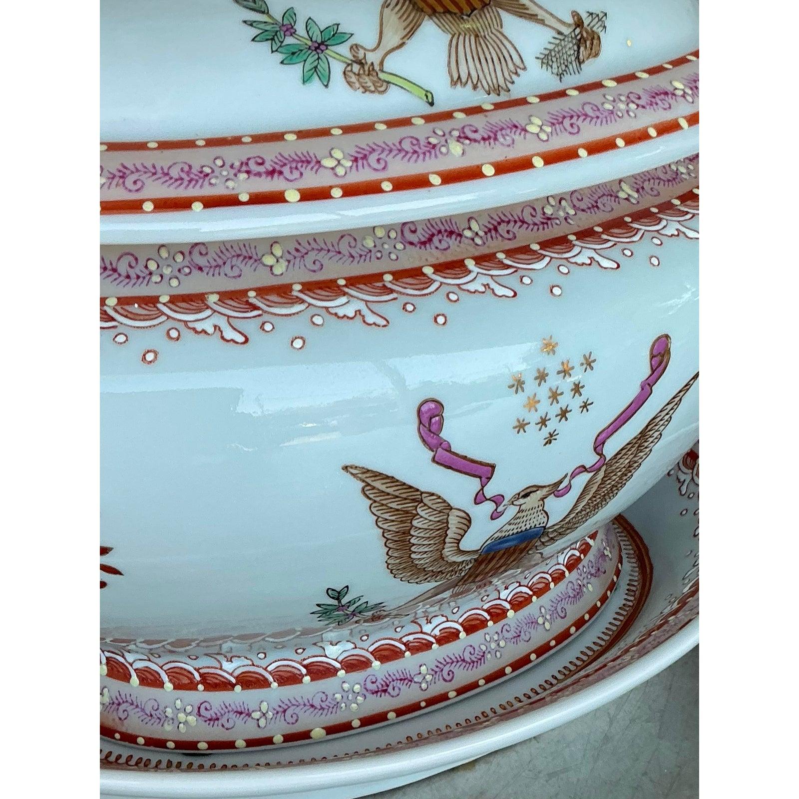 Soupière Amorial vintage du début du 20ème siècle Bon état - En vente à West Palm Beach, FL
