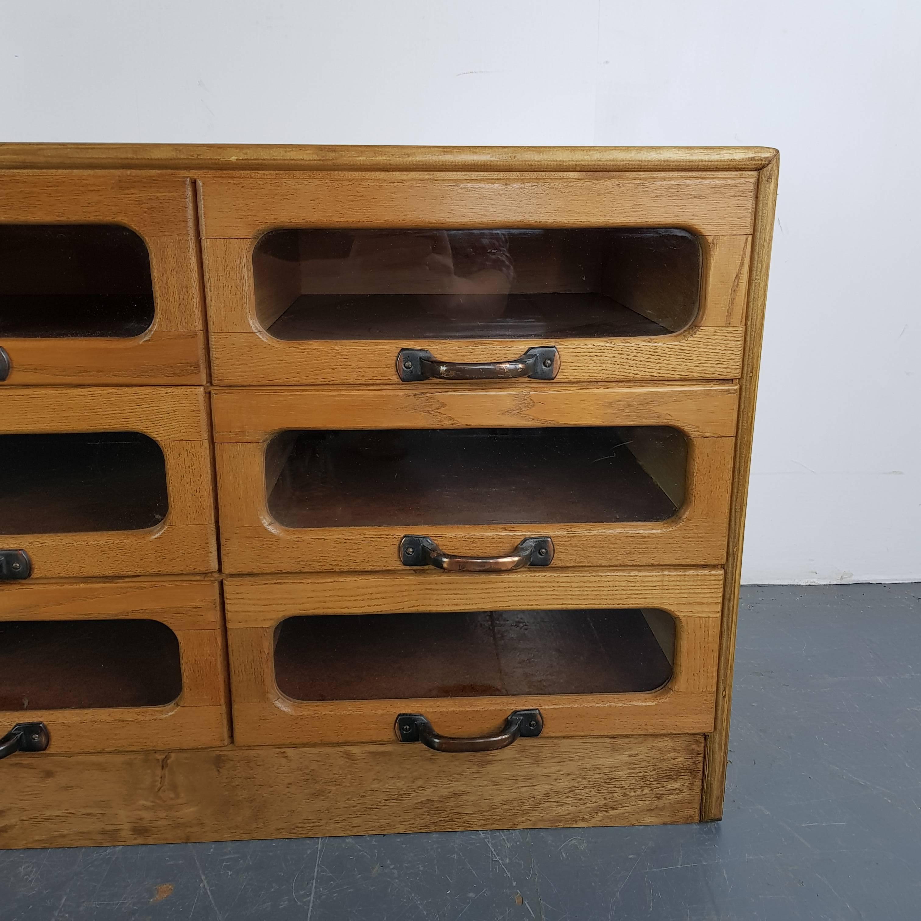 Vintage Early 20th Century Oak Nine-Drawer Haberdashery Cabinet For Sale 1