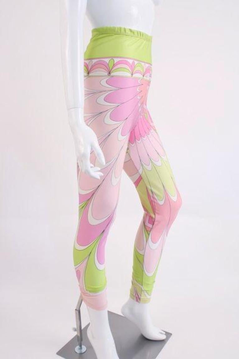 Vintage Early 90's EMILIO PUCCI Signature Leggings!  These classic Pucci leggings are just like the ones seen in the now iconic Vogue shoot from 1990 featuring Linda Evangelista! 

 
Designer: Emilio Pucci

Condition: Excellent

Size: unmarked, Fit