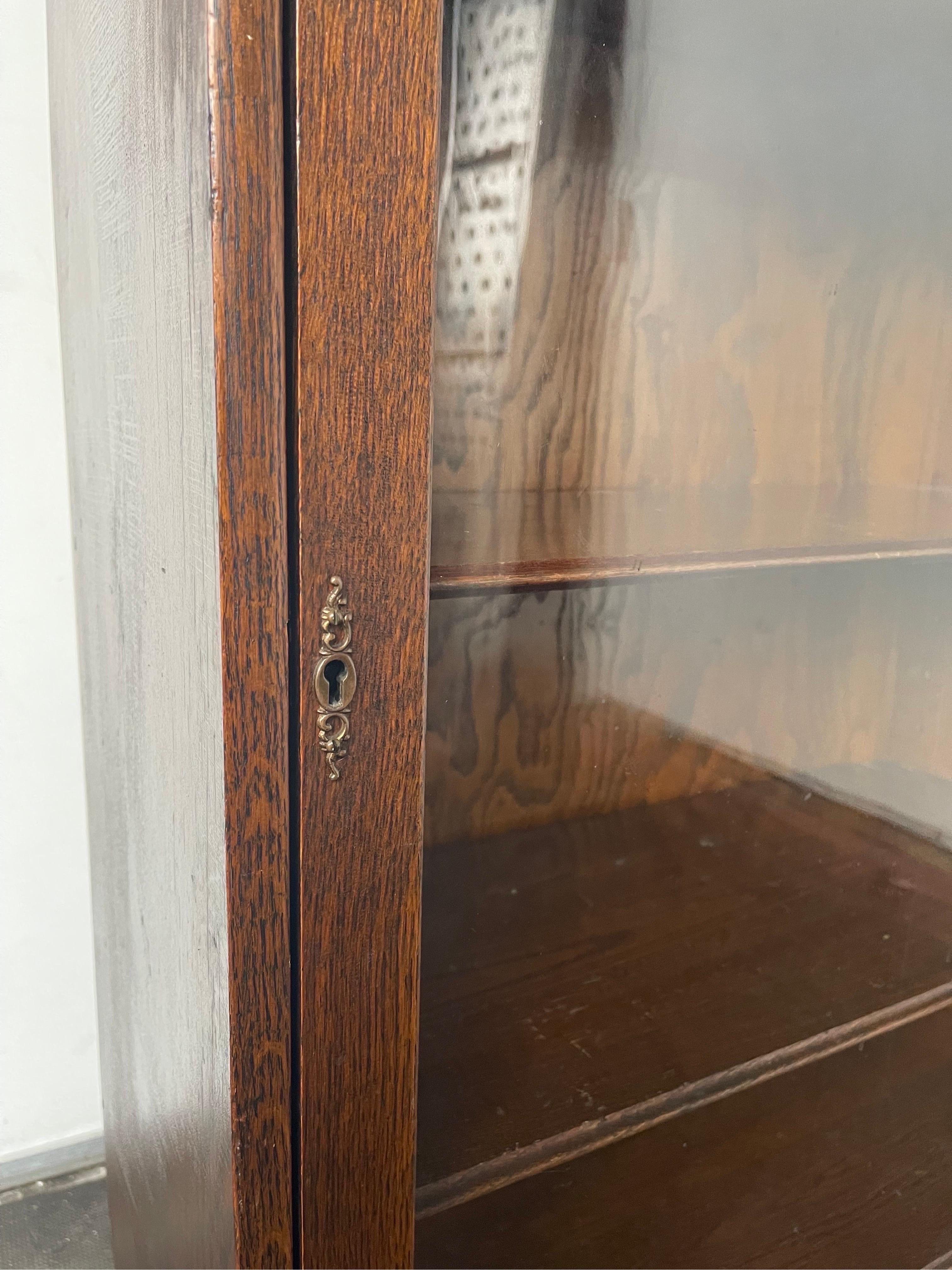 Vintage Early American Book Case or Shelf with Hand Carved Details In Good Condition For Sale In Seattle, WA
