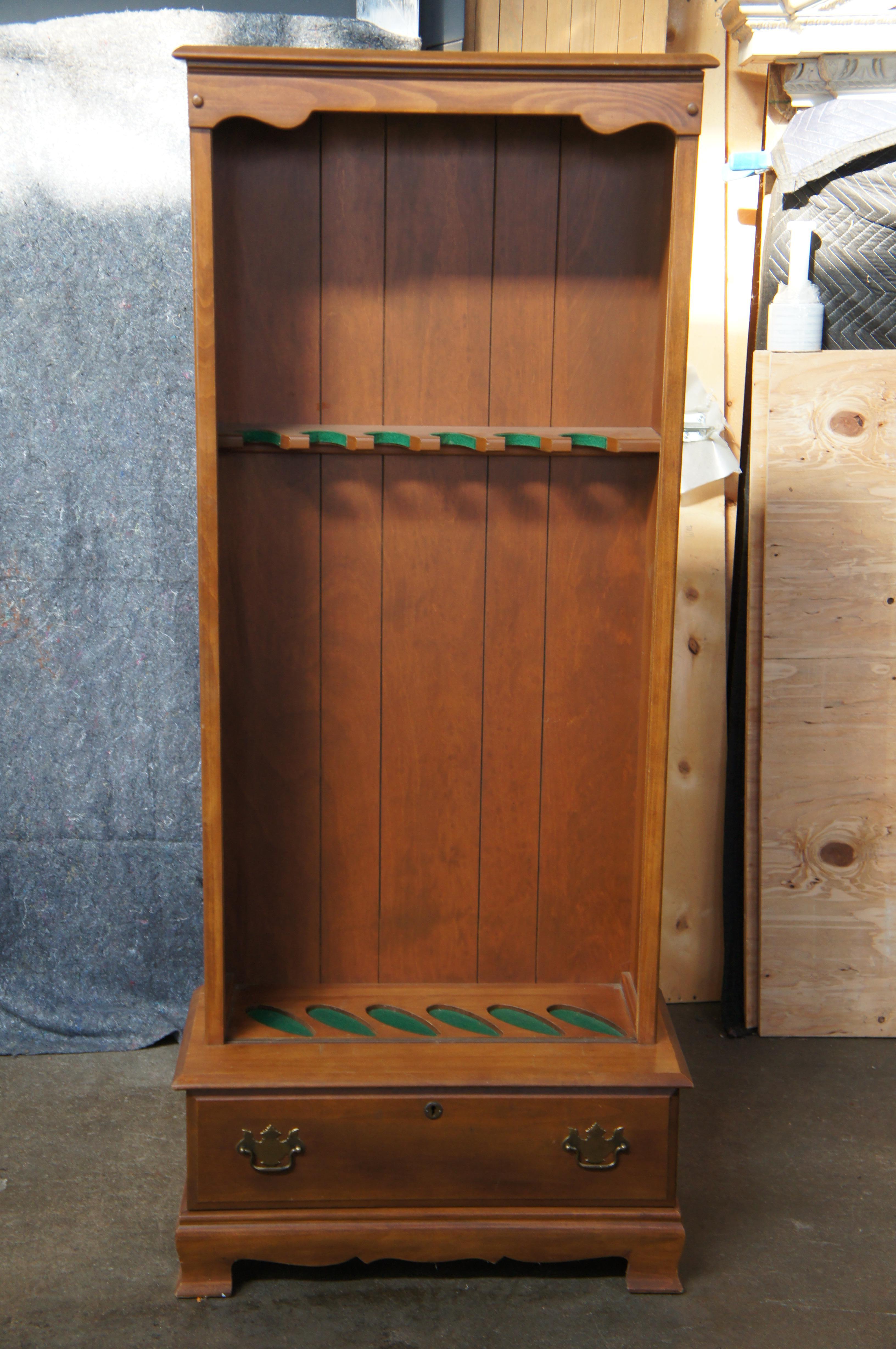 Vintage Early American Country Style Maple Glass Front Gun Rifle Display Cabinet 8