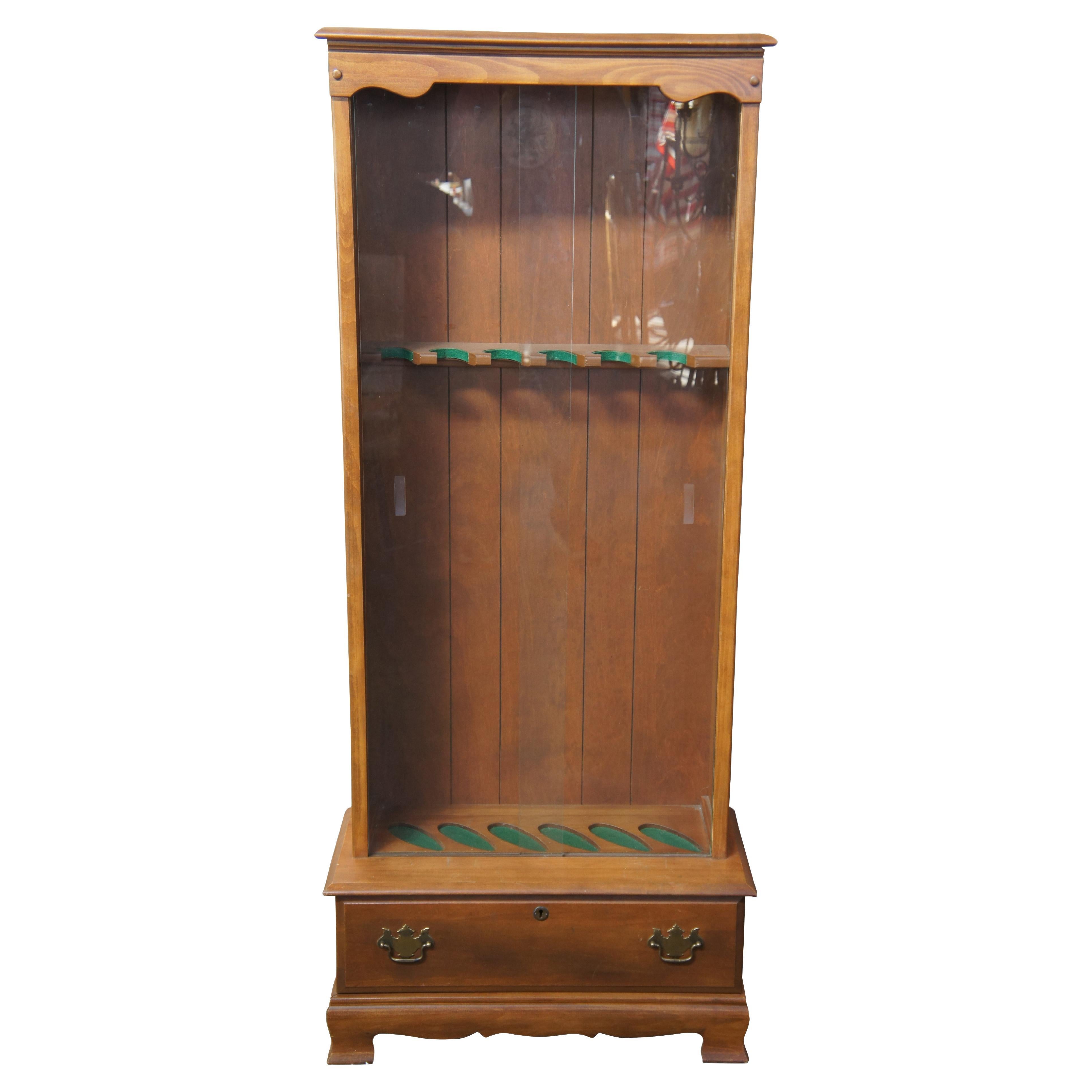Vintage Early American Country Style Maple Glass Front Gun Rifle Display Cabinet