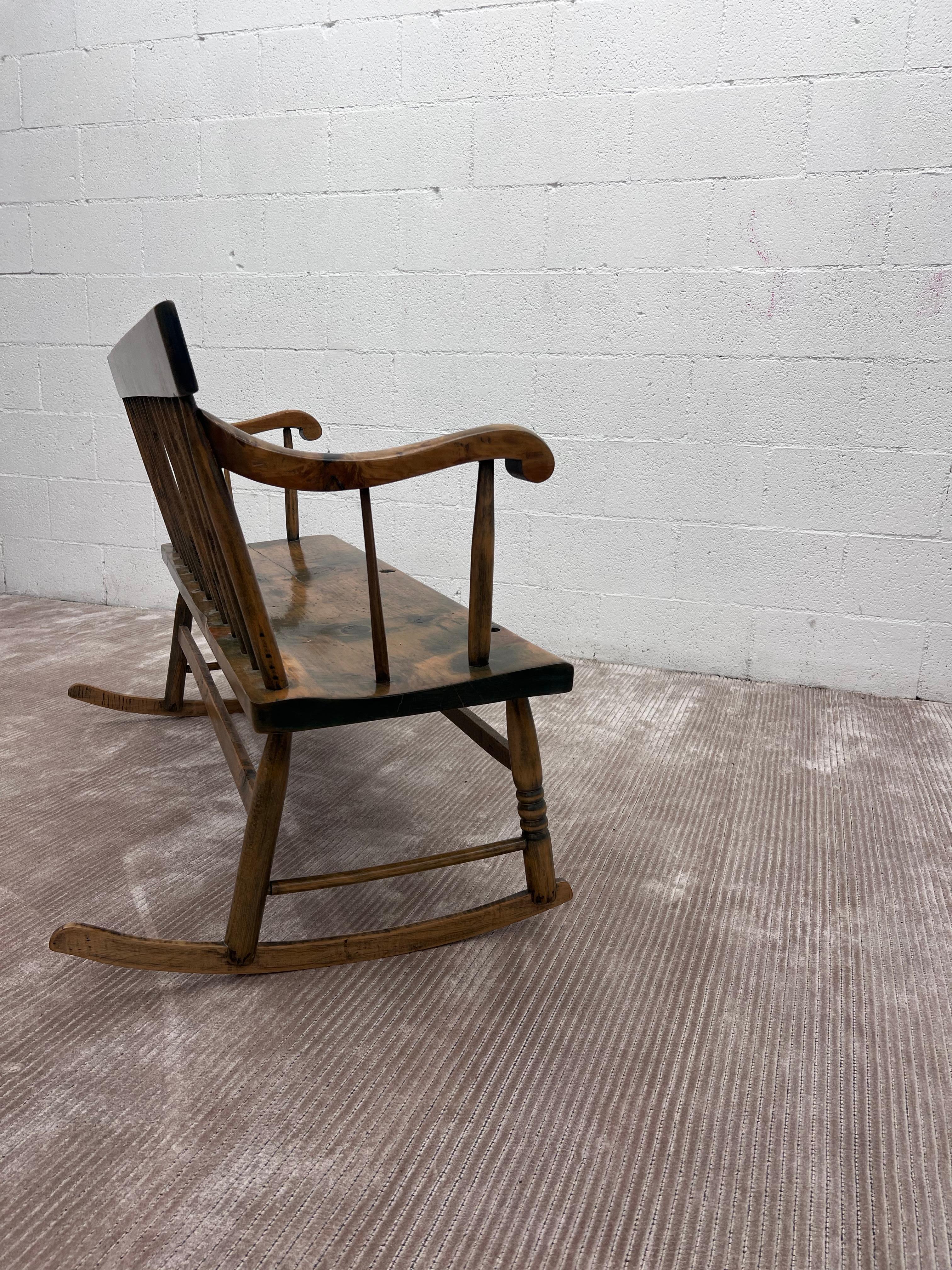 Vintage Early American / Farmhouse Nanny Spindle Rocker 1