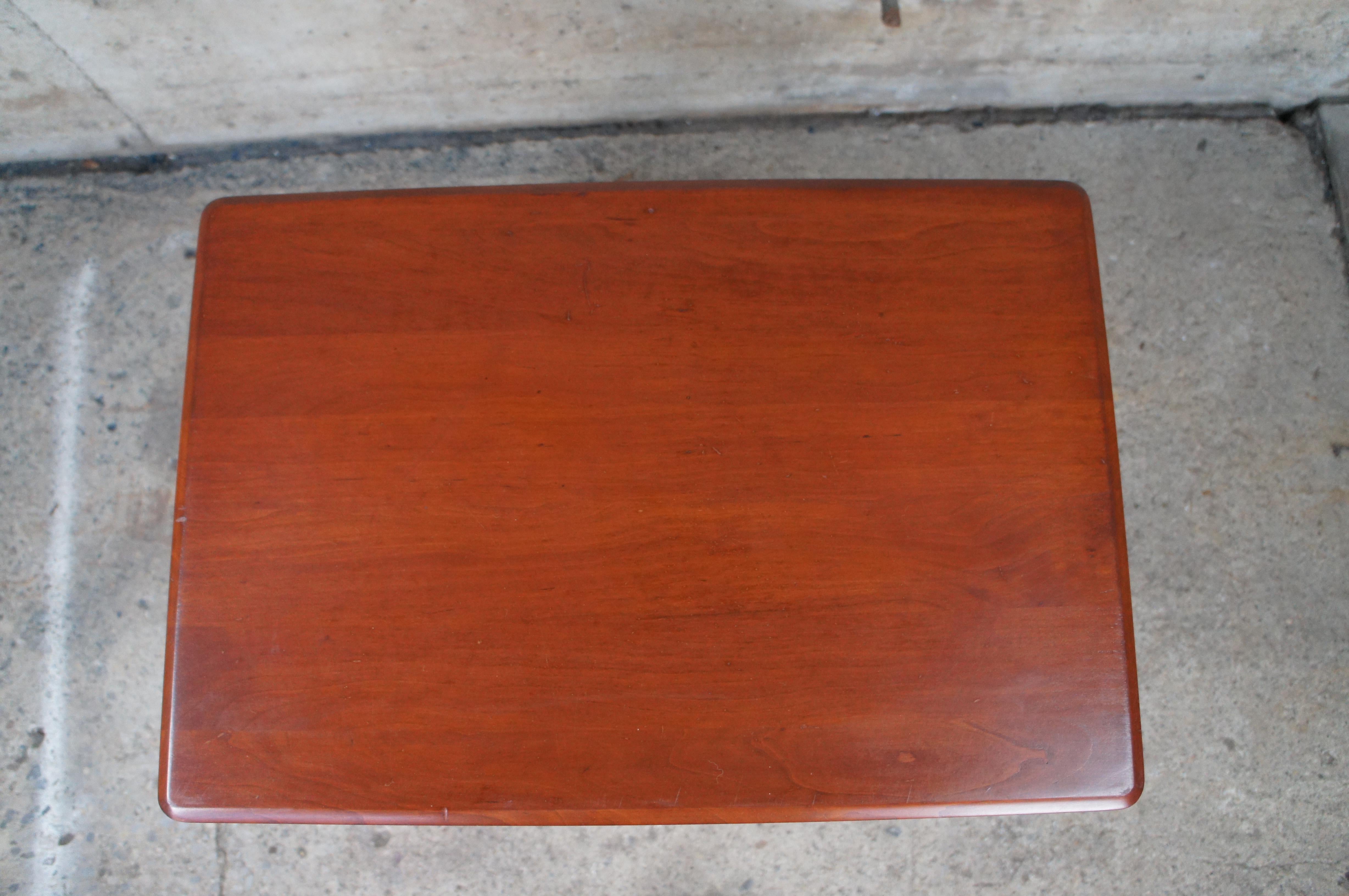 Late 20th Century Vintage Early American Style Cherry Tiered Side End Table by The Sampler Indiana