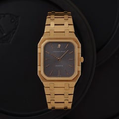 Vintage Early Audemars Piguet Cube 18 Karat Yellow Gold Large Size