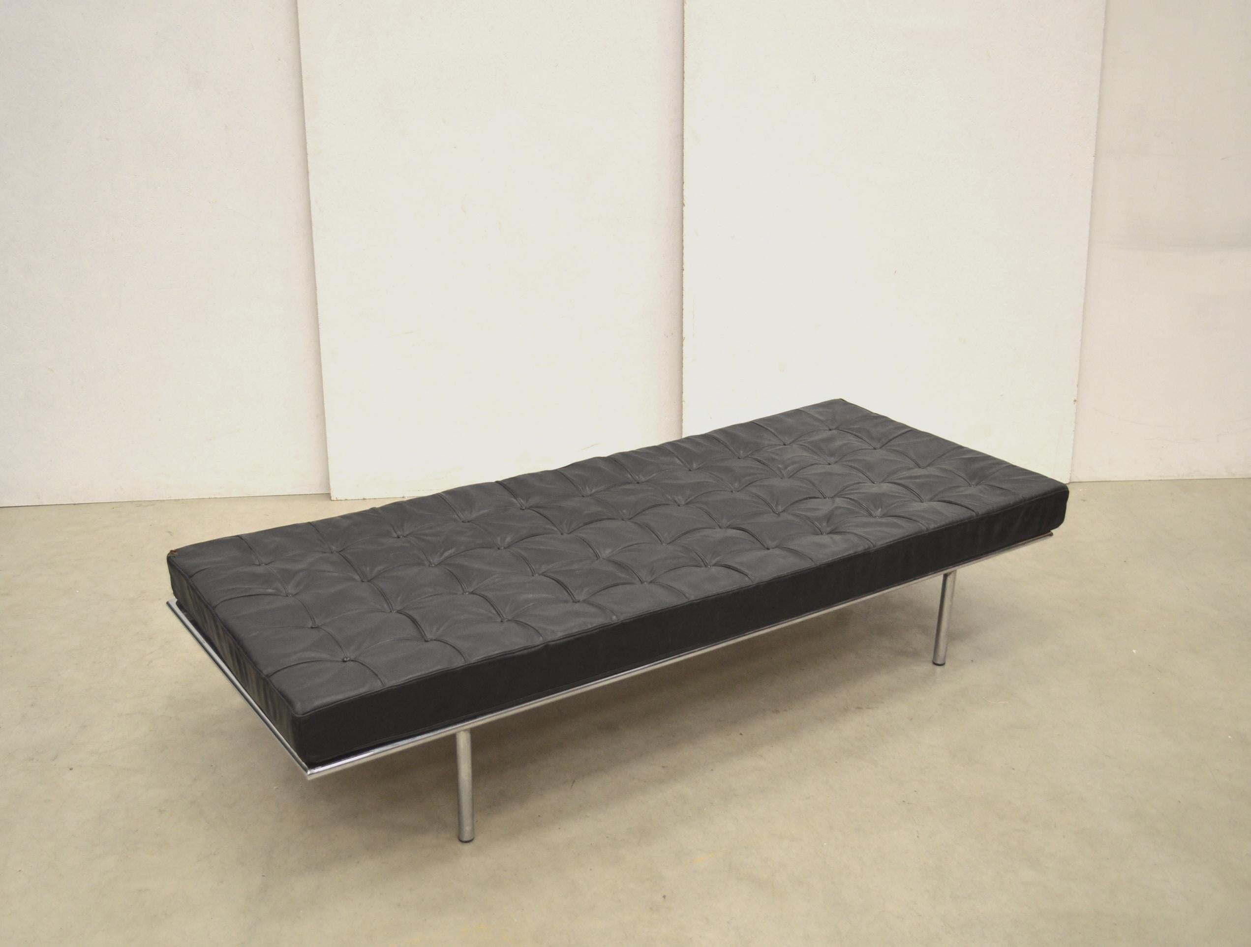 Vintage Early Barcelona Daybed by Mies Van Der Rohe for Knoll, 1960s In Good Condition In Aachen, NW