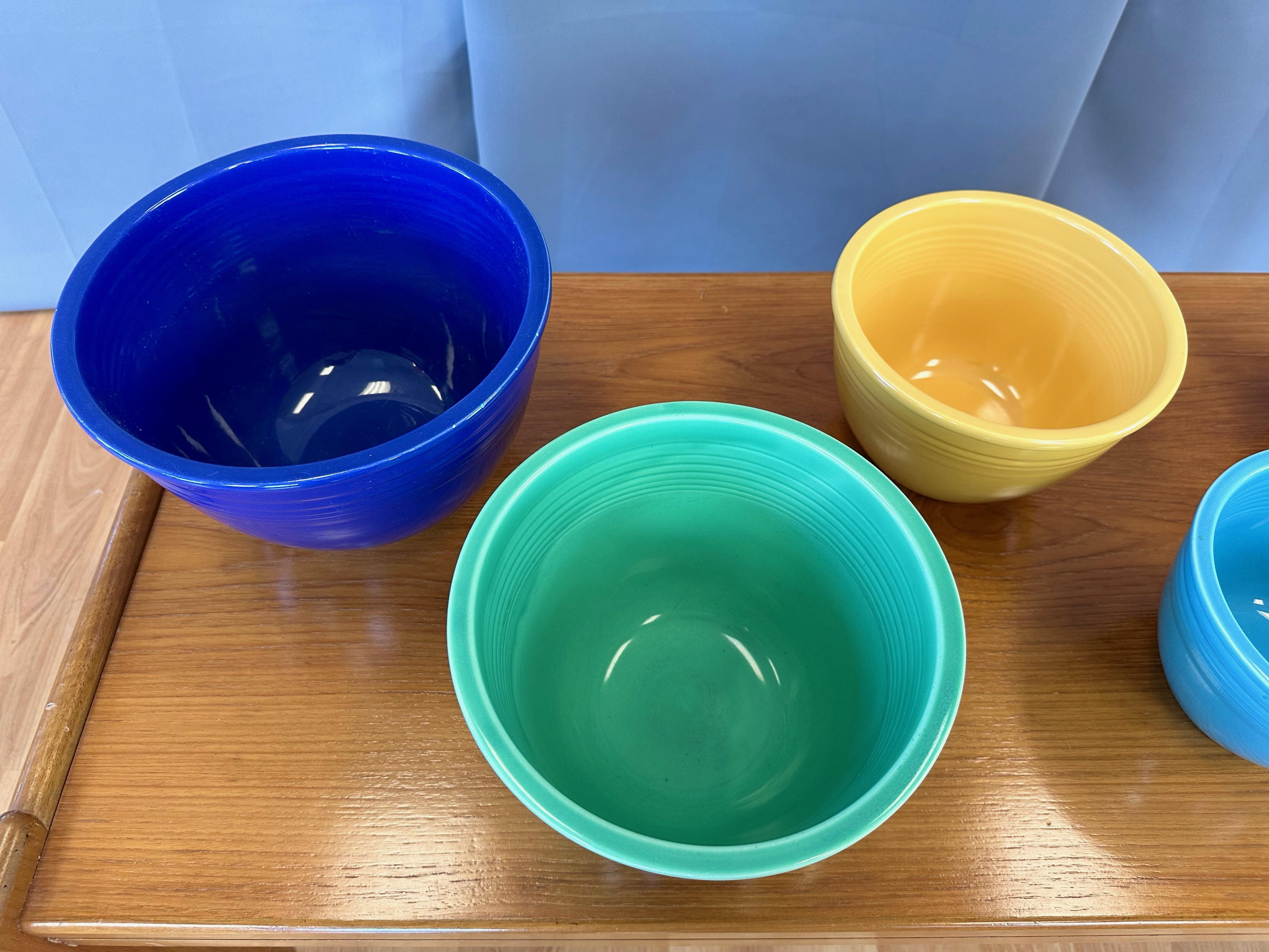 Early Vintage Fiestaware Nesting Mixing Bowls, Multi-Color Set of Six, c. 1940 In Good Condition For Sale In San Francisco, CA