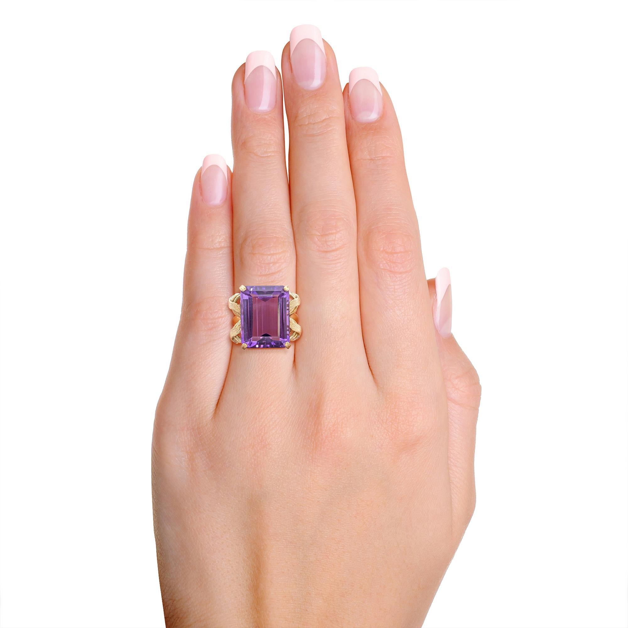 Vintage Early H. Stern Retro 19k Gelbgold Amethyst Cocktail Ring (Smaragdschliff) im Angebot