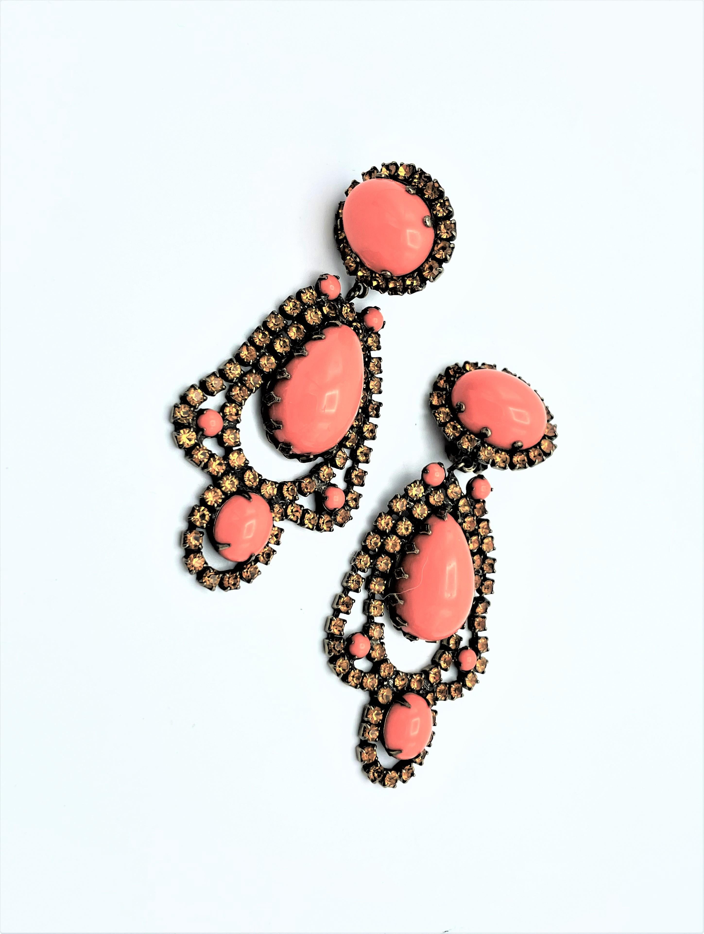Arts and Crafts Vintage early K.J.L. dangling clip-on earring, coral cabochon and strass, 1960s