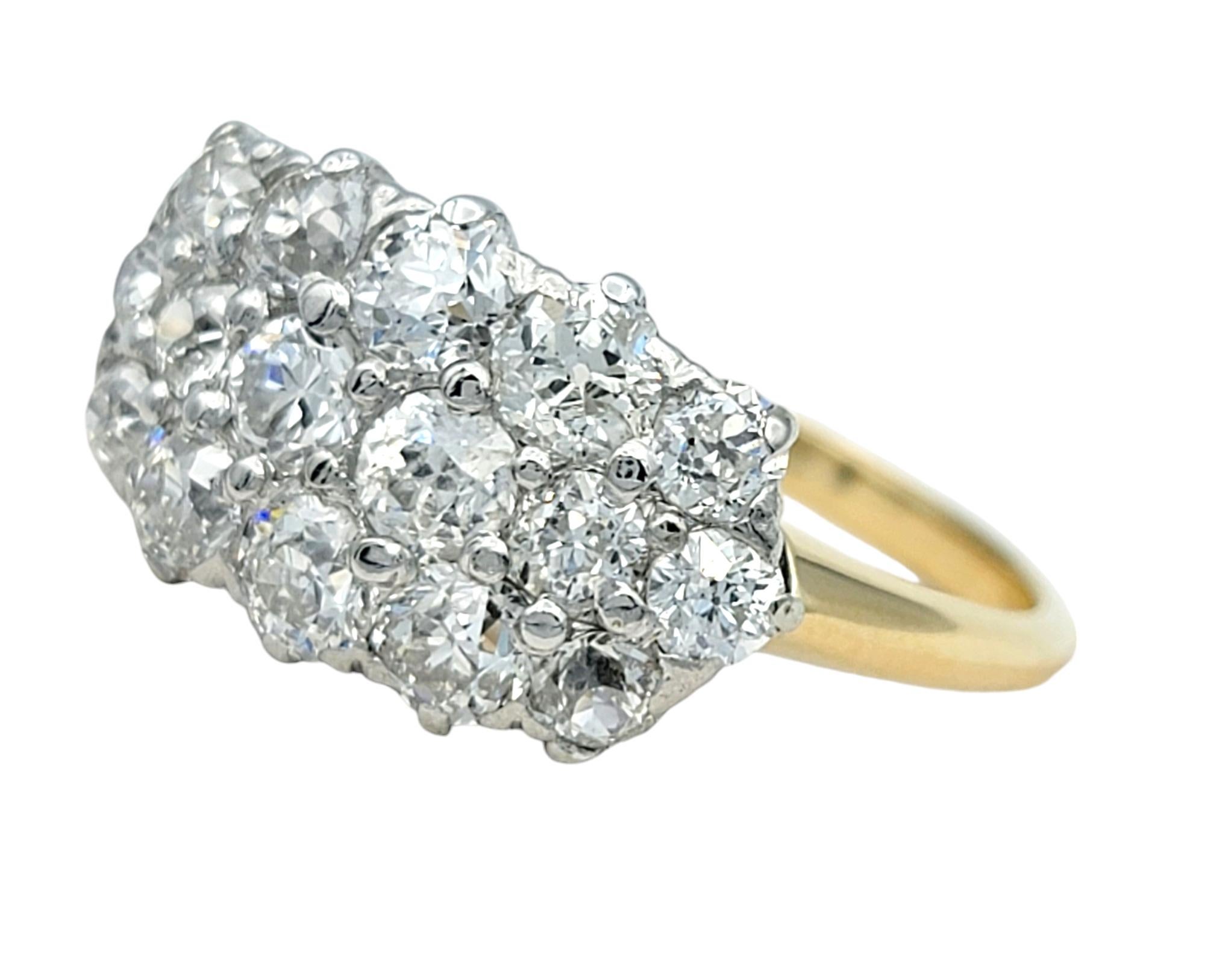 Vintage Early Modern Brilliant Diamond Cluster Band Ring Two-Tone 18 Karat Gold (Rundschliff) im Angebot