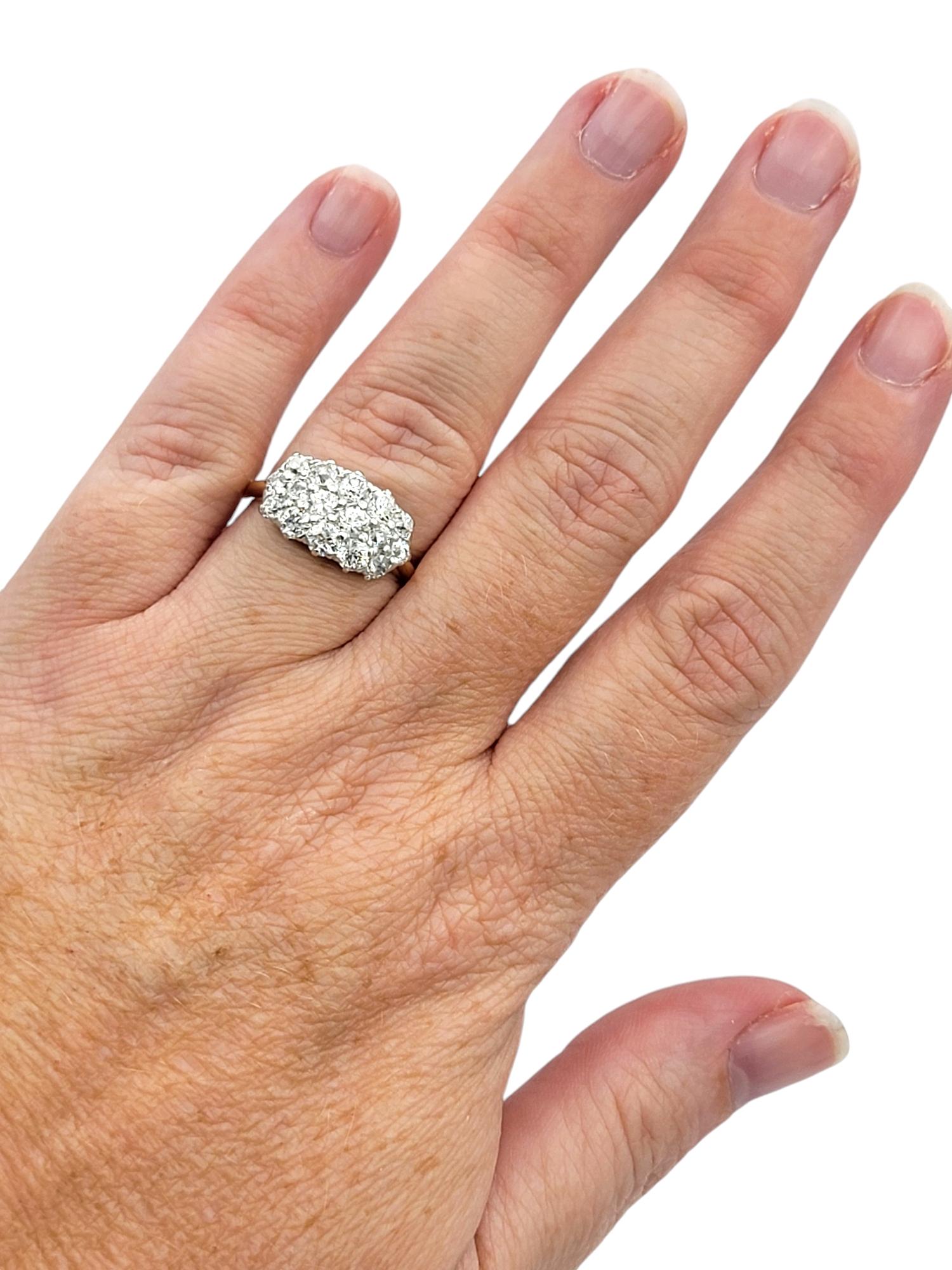 Vintage Early Modern Brilliant Diamond Cluster Band Ring Two-Tone 18 Karat Gold im Angebot 2