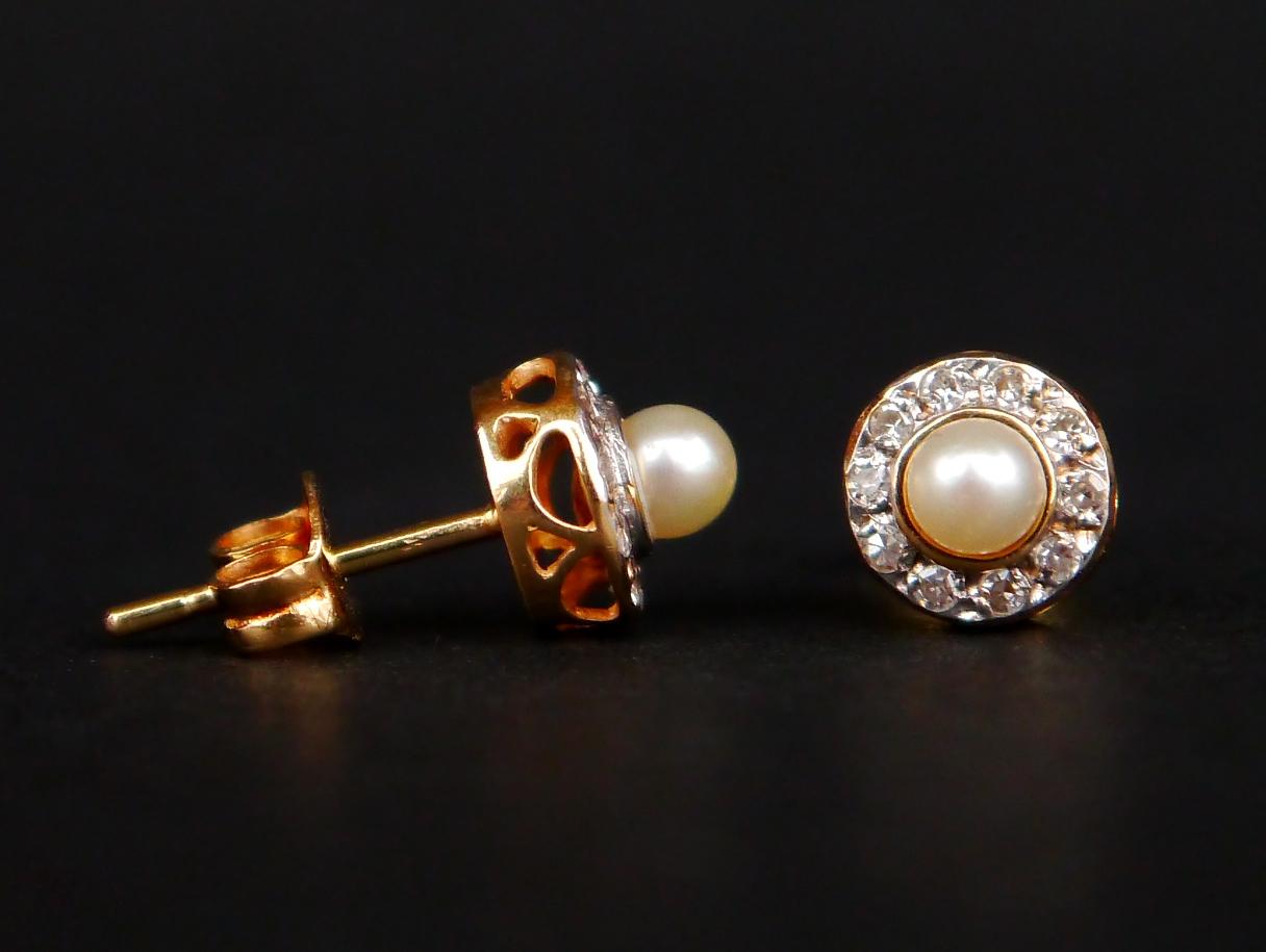 Vintage Earrings 0.2ctw Diamonds Pearls solid 18K Gold /1.5 gr For Sale 1