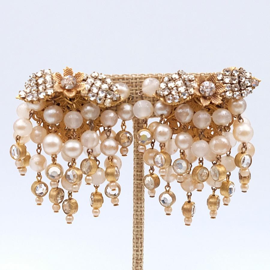 Year: 1950
Hallmark: -
Condition: perfect
Dimensions: H 1.57 in
Materials: base metal, rhinestones, faux pearls