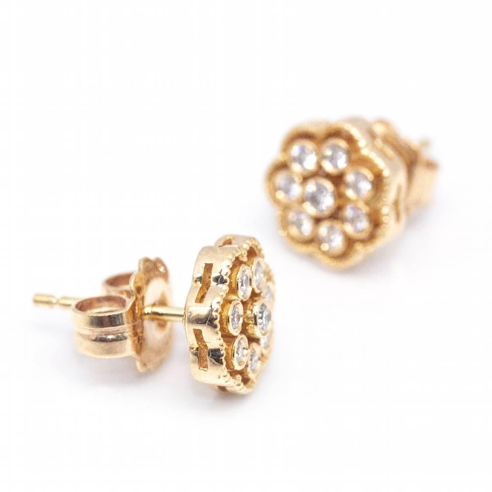 Women's Vintage Earrings in Gold and Diamonds For Sale