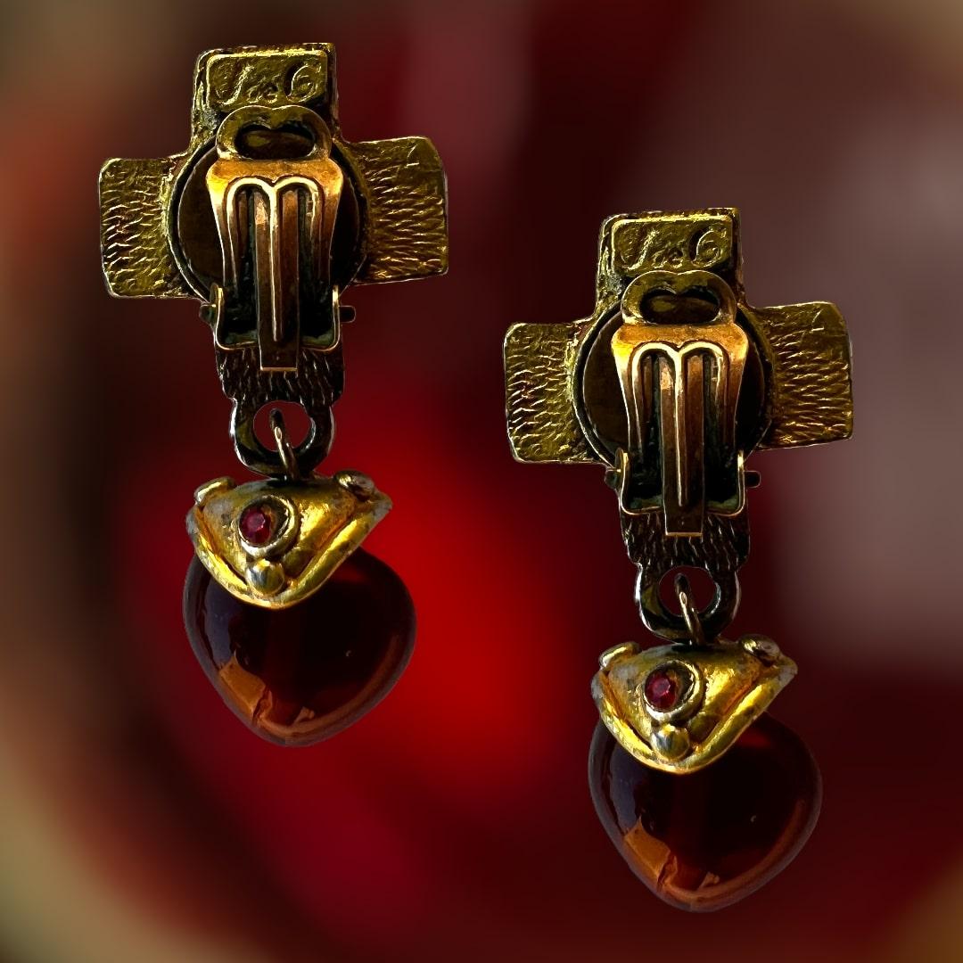 Women's Vintage earrings signed Jacky de g For Sale