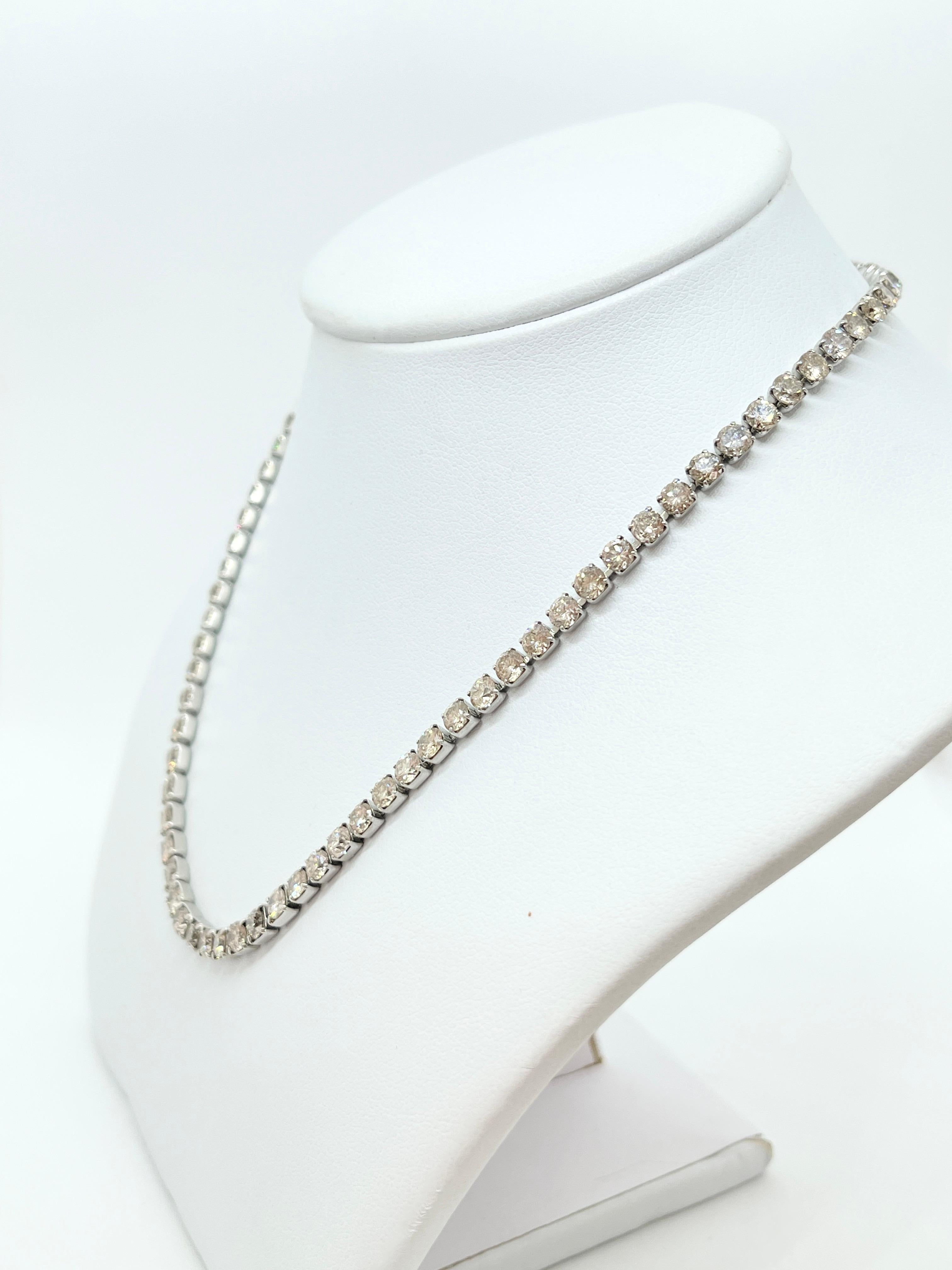 Art déco Vintage Earth Mined Genuine Diamond Platinum Necklace Circa 1940s with Valuation (Collier en platine avec diamant véritable extrait de la terre) en vente