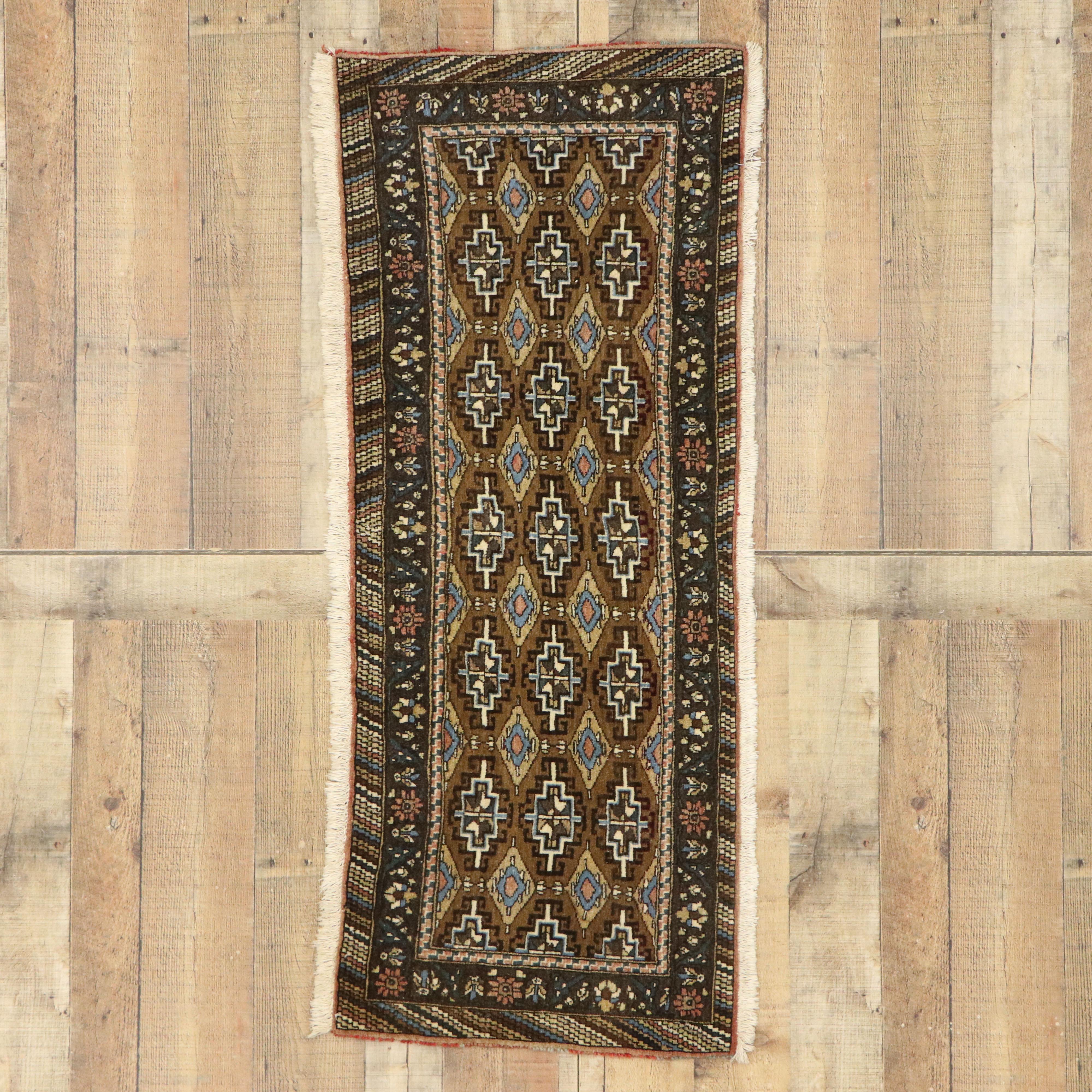 Alfombra Persa Khorassan de 1950 en tonos tierra y estilo tradicional en venta 1