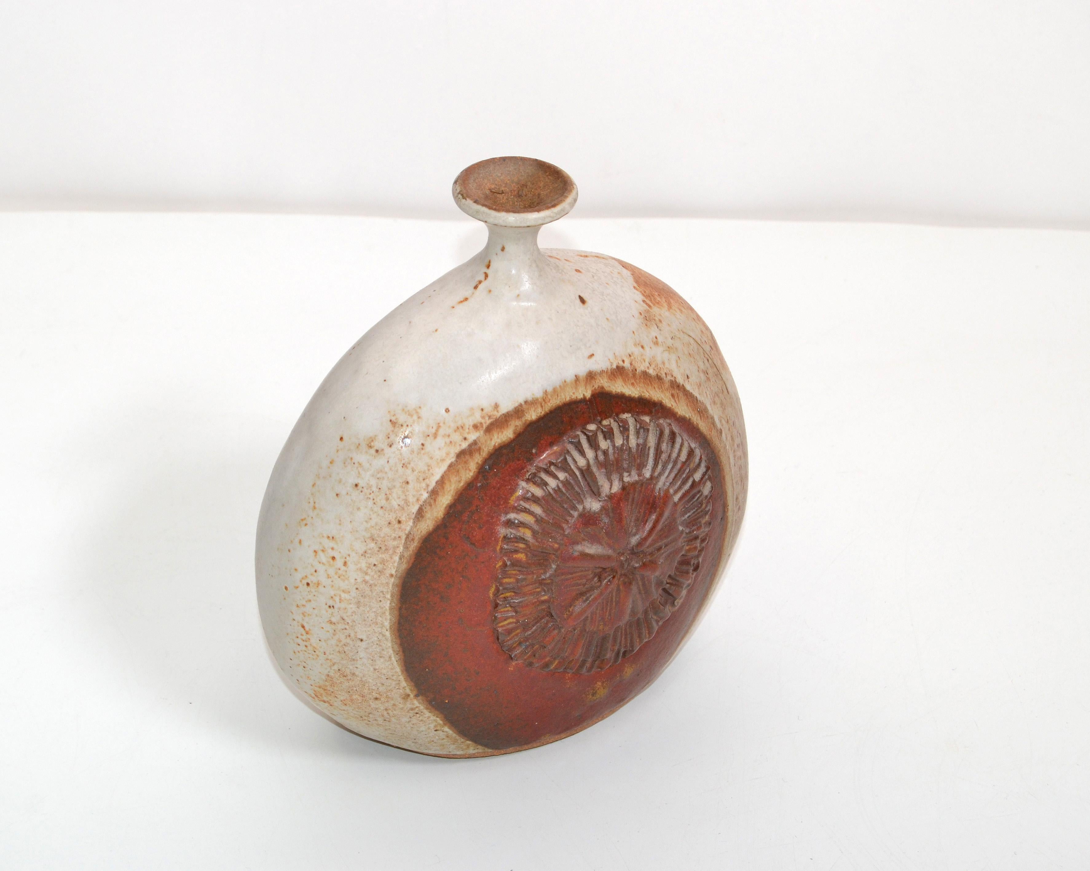 Artisanat Vintage Earthenware Handcrafted Brown & Red Drip Glaze Bud Weed Vase Pottery  en vente