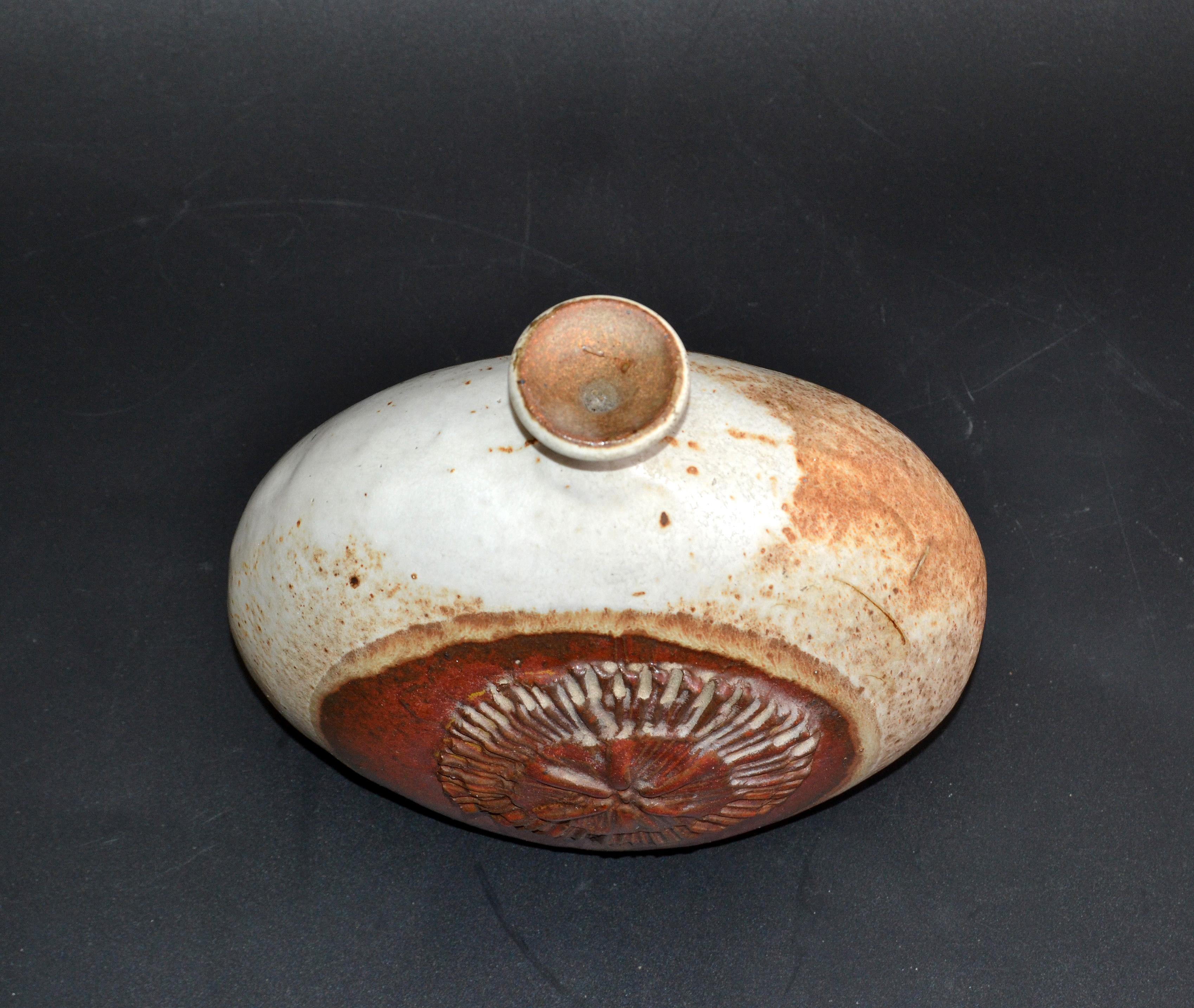 Vintage Earthenware Handcrafted Brown & Red Drip Glaze Bud Weed Vase Pottery  Bon état - En vente à Miami, FL