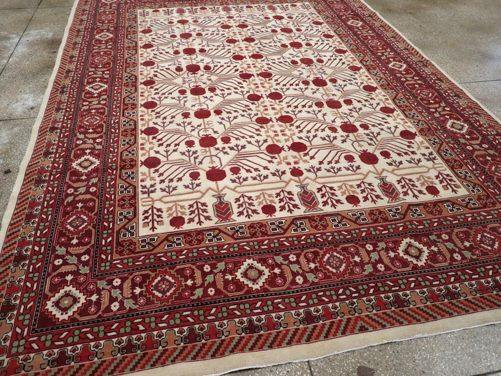 Mitte des 20. Jahrhunderts Vintage East Turkestan Khotan Zimmer Größe Teppich (Wolle) im Angebot