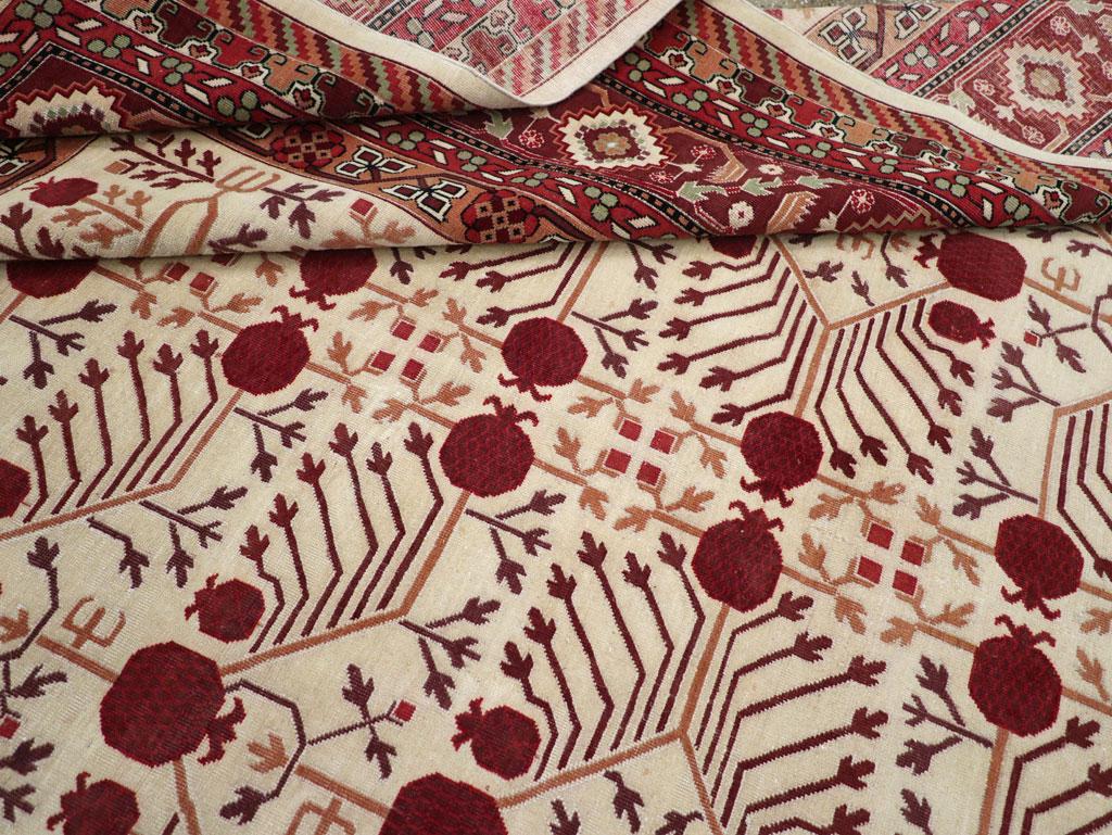 Mitte des 20. Jahrhunderts Vintage East Turkestan Khotan Zimmer Größe Teppich im Angebot 2
