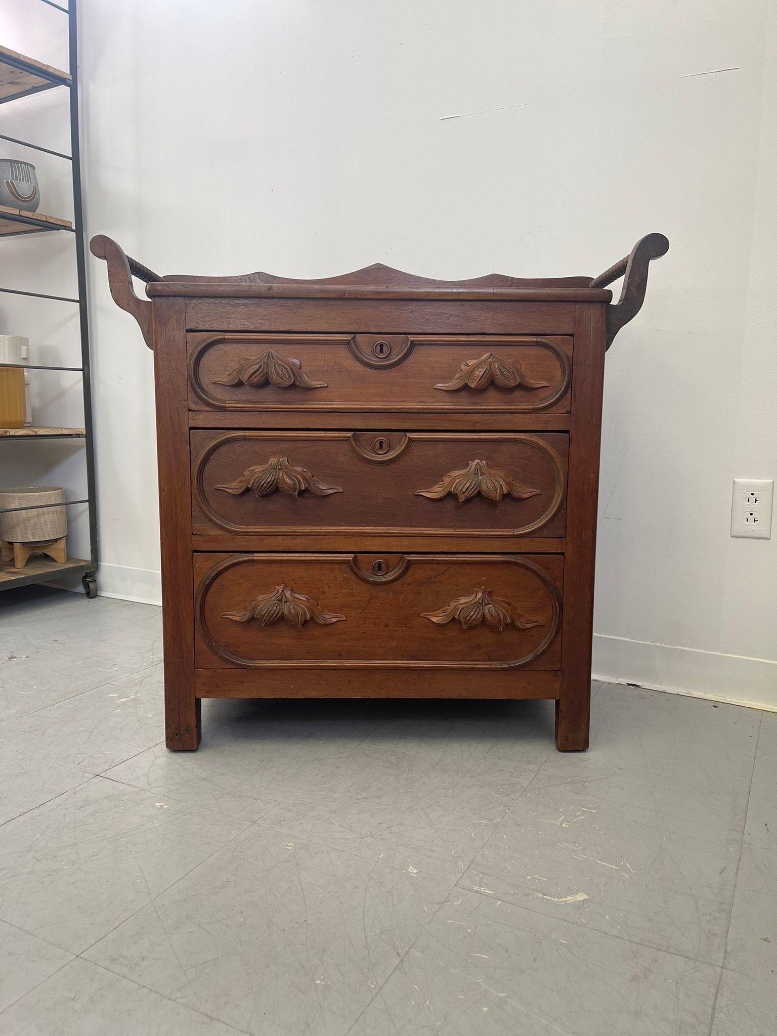 Early Victorian Vintage Eastlake Victorian Style Dresser With Hand Carved Accents. For Sale