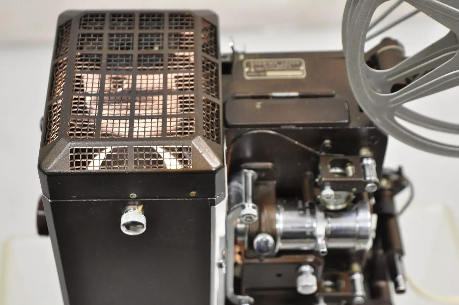 Vintage Eastman Kodak Kodascope Model K-75 Art Deco Movie Projector in Case 2