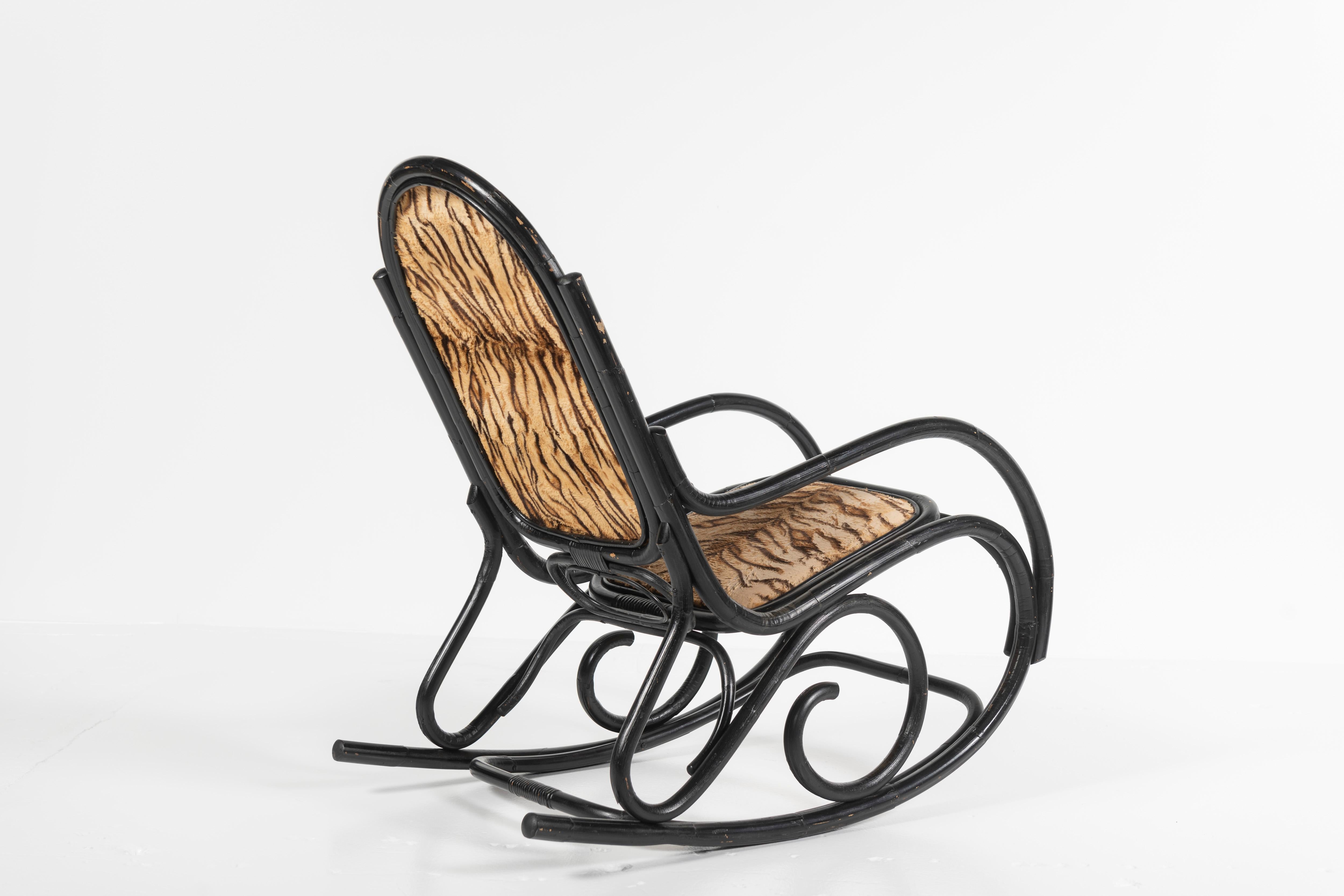 Early 20th Century Vintage Ebonized Bamboo Rocking Chair, Thonet, Circa 1920 For Sale