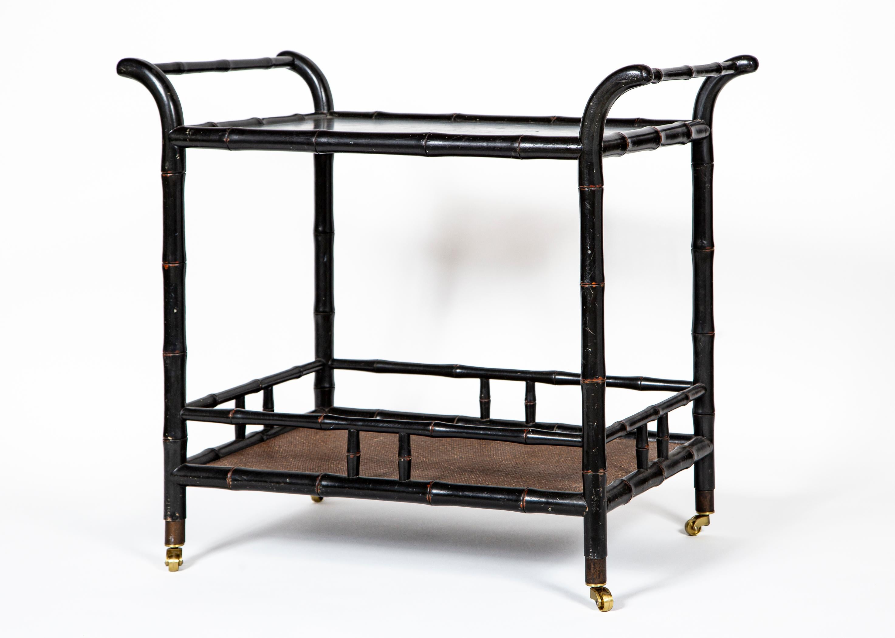 Hollywood Regency Carrello da bar in finto bambù ebanizzato d'epoca, 20° secolo in vendita