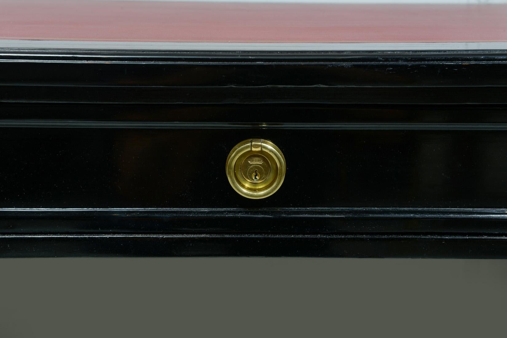 Vintage Ebonized Leder-Top Französisch Bureau Plat Faux-Partner-Schreibtisch im Zustand „Gut“ im Angebot in New York, NY