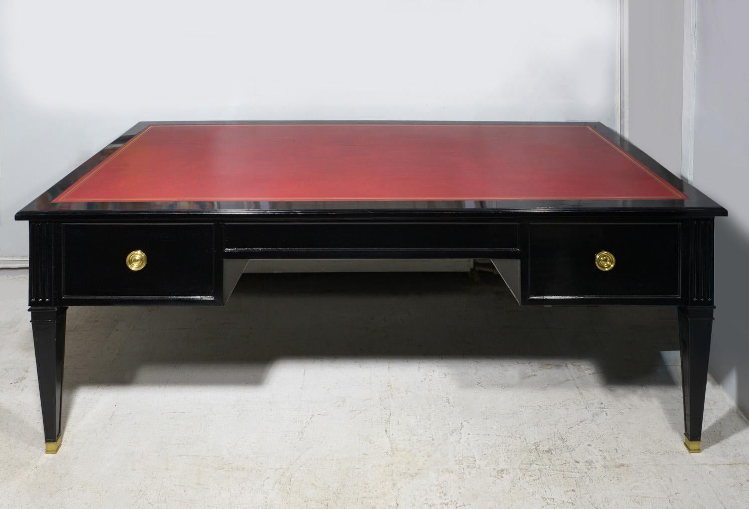 Vintage Ebonized Leder-Top Französisch Bureau Plat Faux-Partner-Schreibtisch (20. Jahrhundert) im Angebot