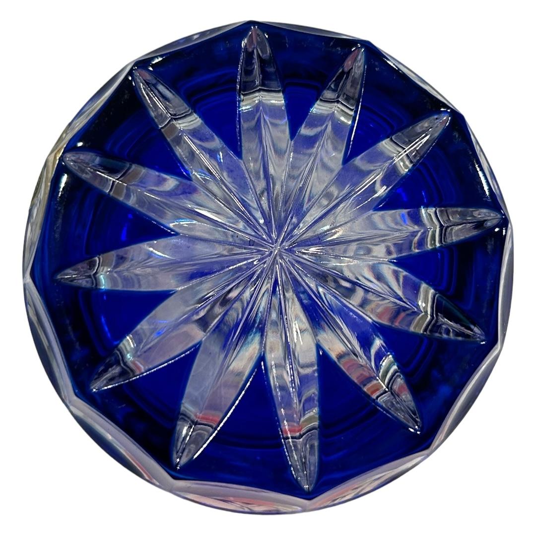 Carafe allemande Echt Bleikristal bleu cobalt taillé en cristal clair en vente 2