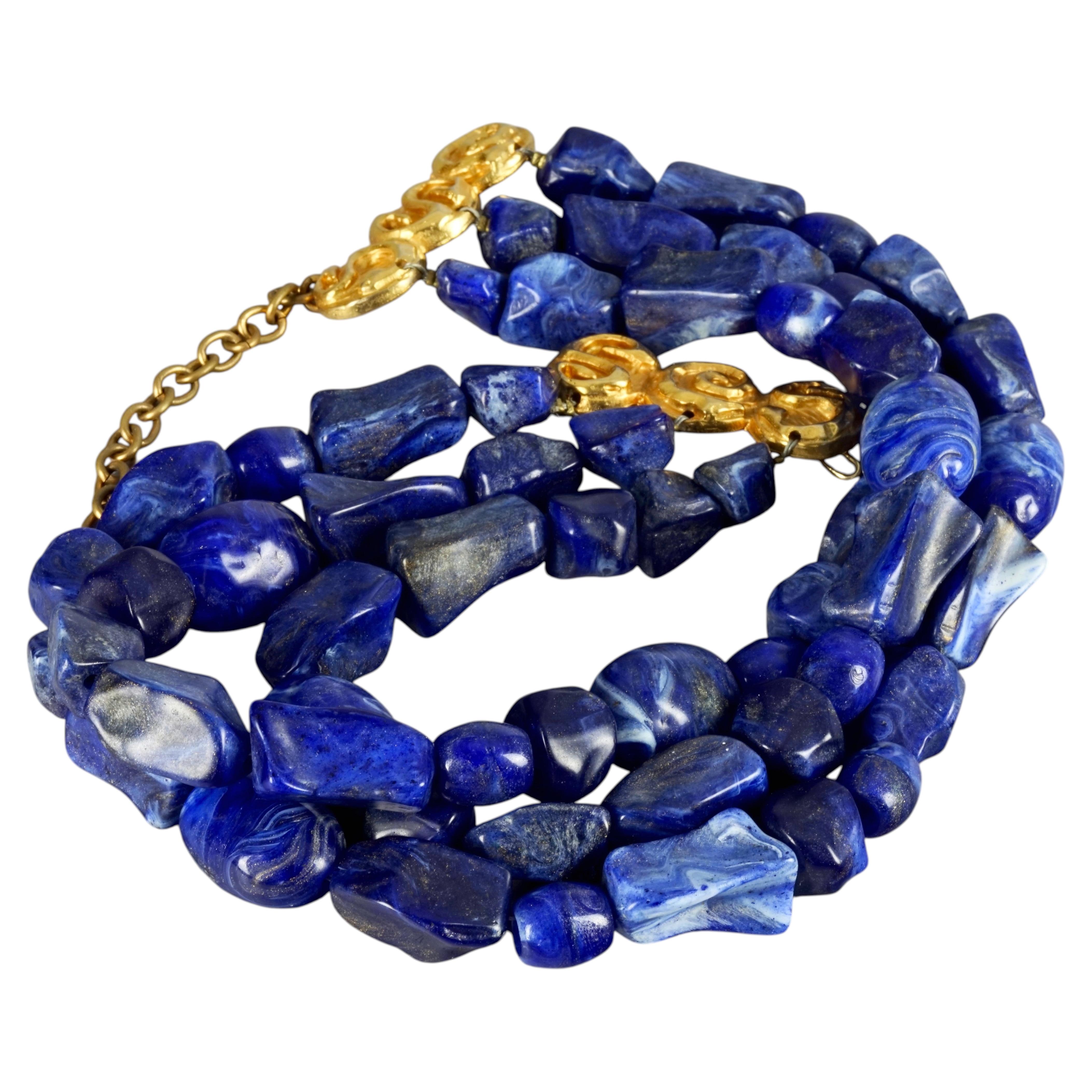 Vintage EDOUARD RAMBAUD Collier de résine Lapis Lazuli à 3 rangs en vente