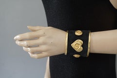 Manschettenarmband EDOUARD RAMBAUD, vergoldetes Herz, Spiral, Kunstwildleder