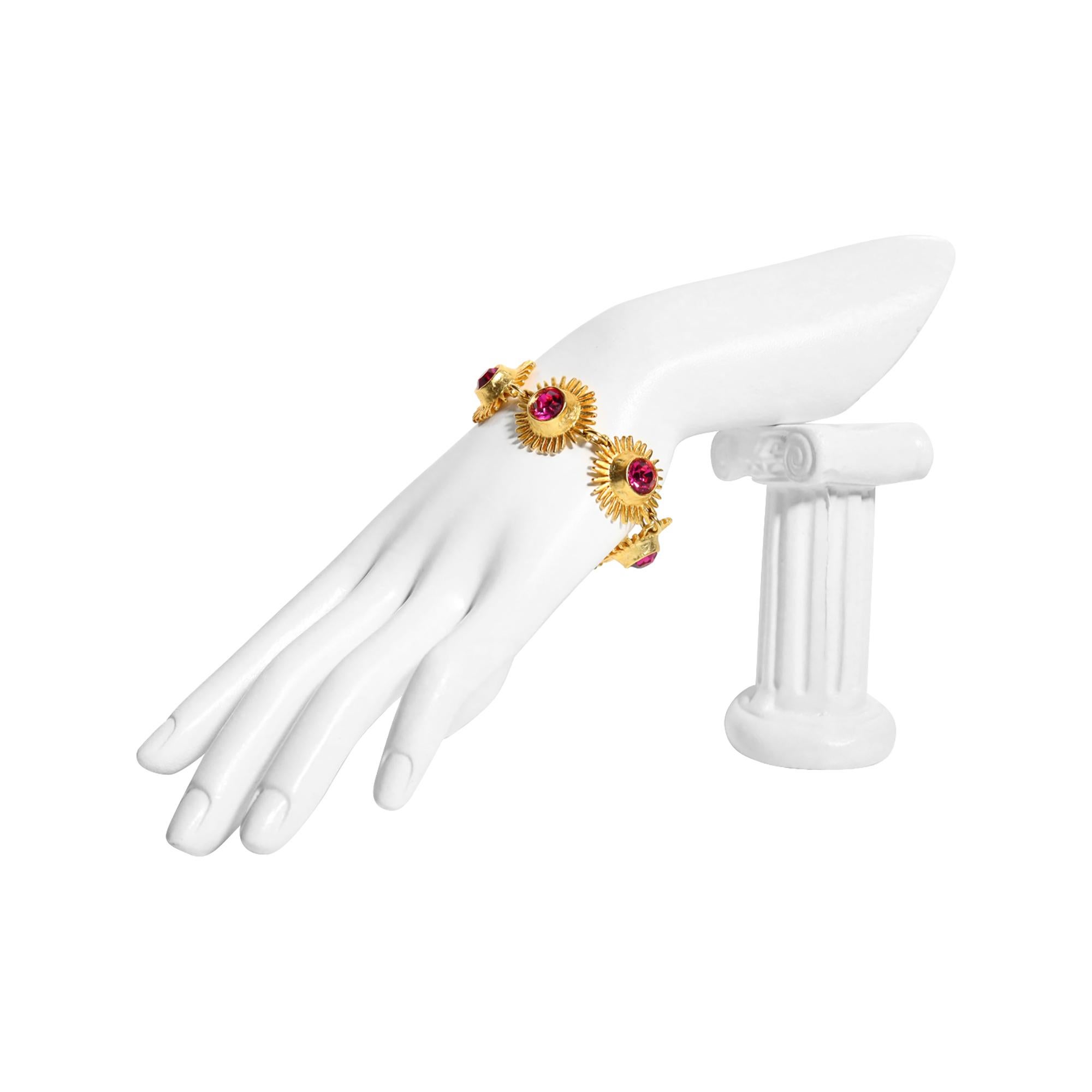 Bracciale vintage Edouard Rambaud in oro e cristalli rosa, circa anni '80 in vendita 1