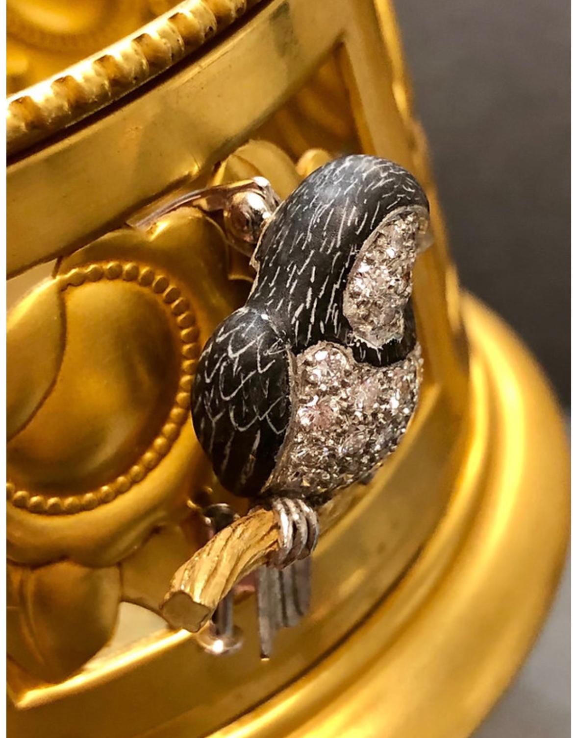 Broche vintage Edward Wolfe 18K y esmalte Diamante Rubí Colibrí Corte redondo en venta