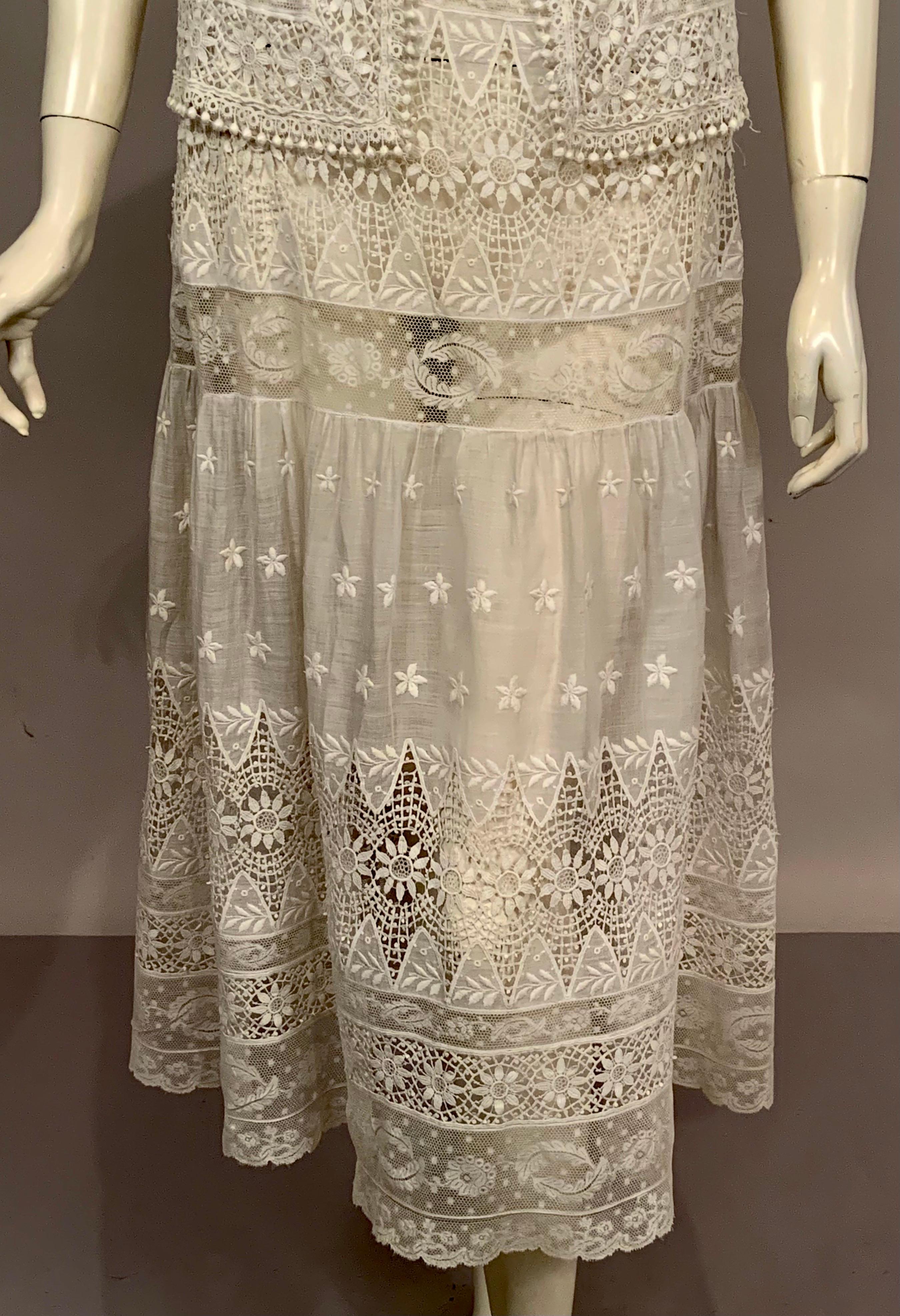 Vintage Edwardian Embroidered Linen and Lace White Dress For Sale at