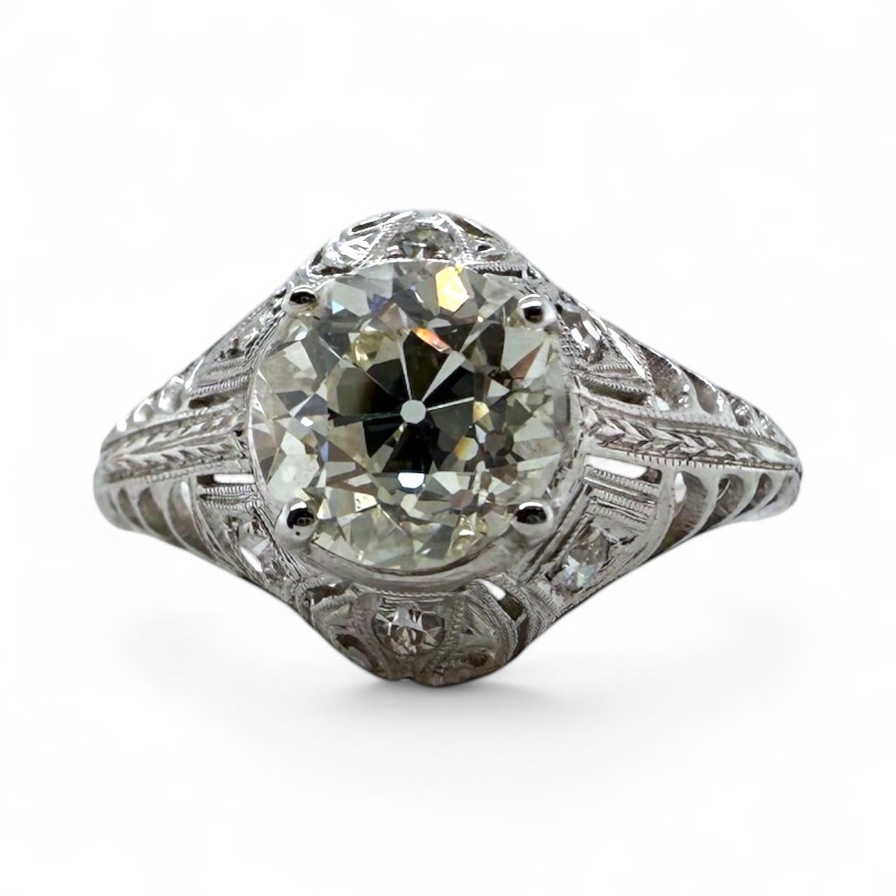 Donna Anello di fidanzamento in platino con diamante d'epoca edoardiana da 1,5 carati in vendita